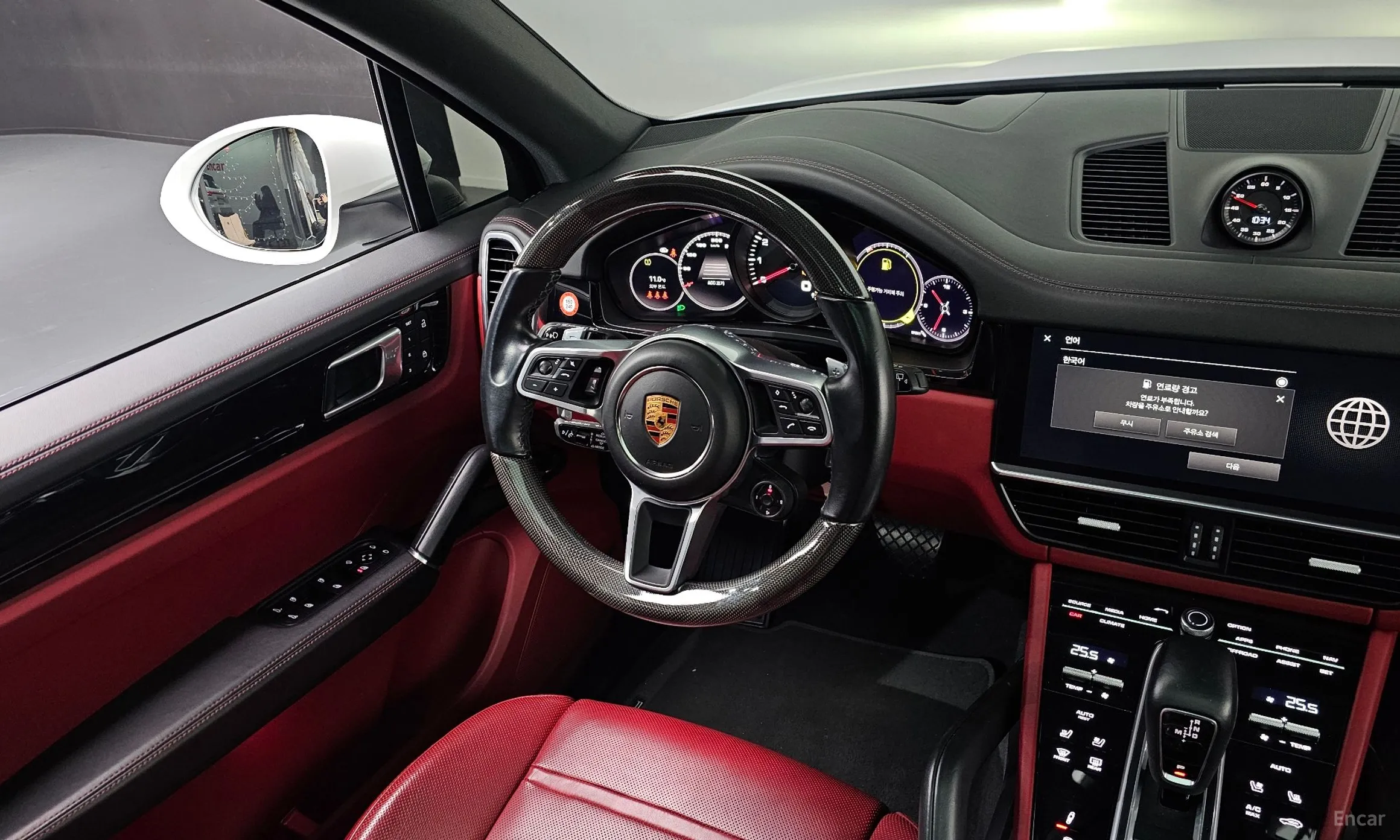 Porsche Cayenne (PO536) превью 13