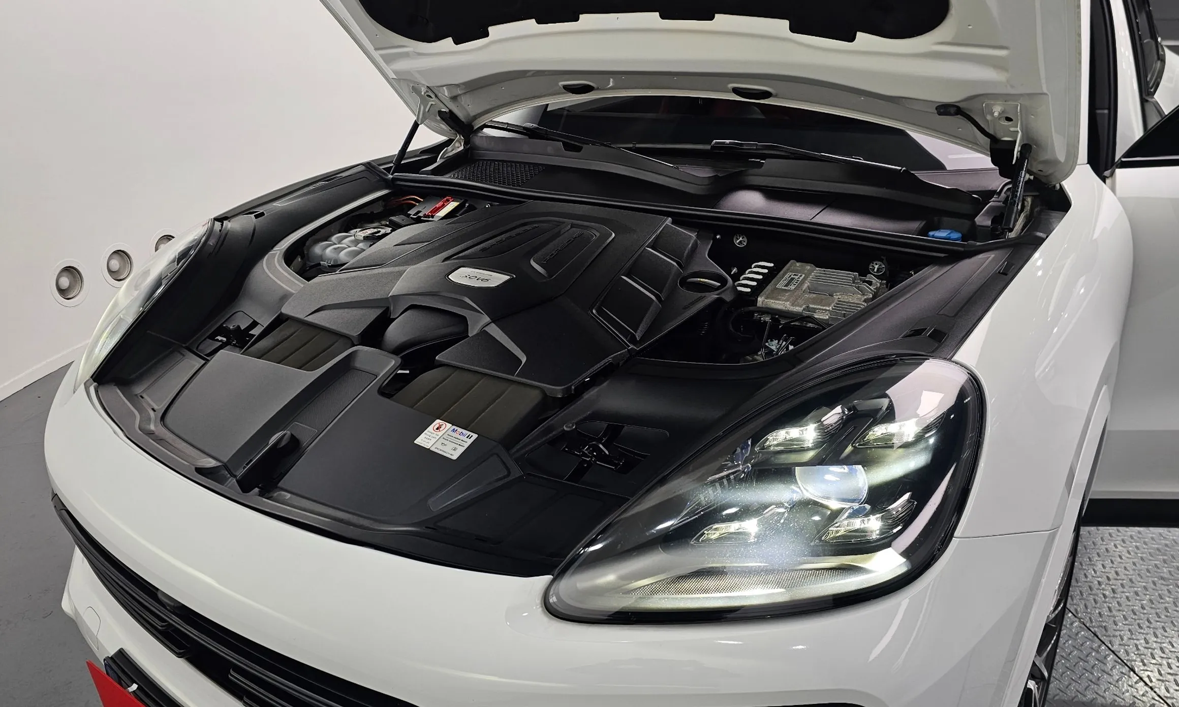 Porsche Cayenne (PO536) превью 6