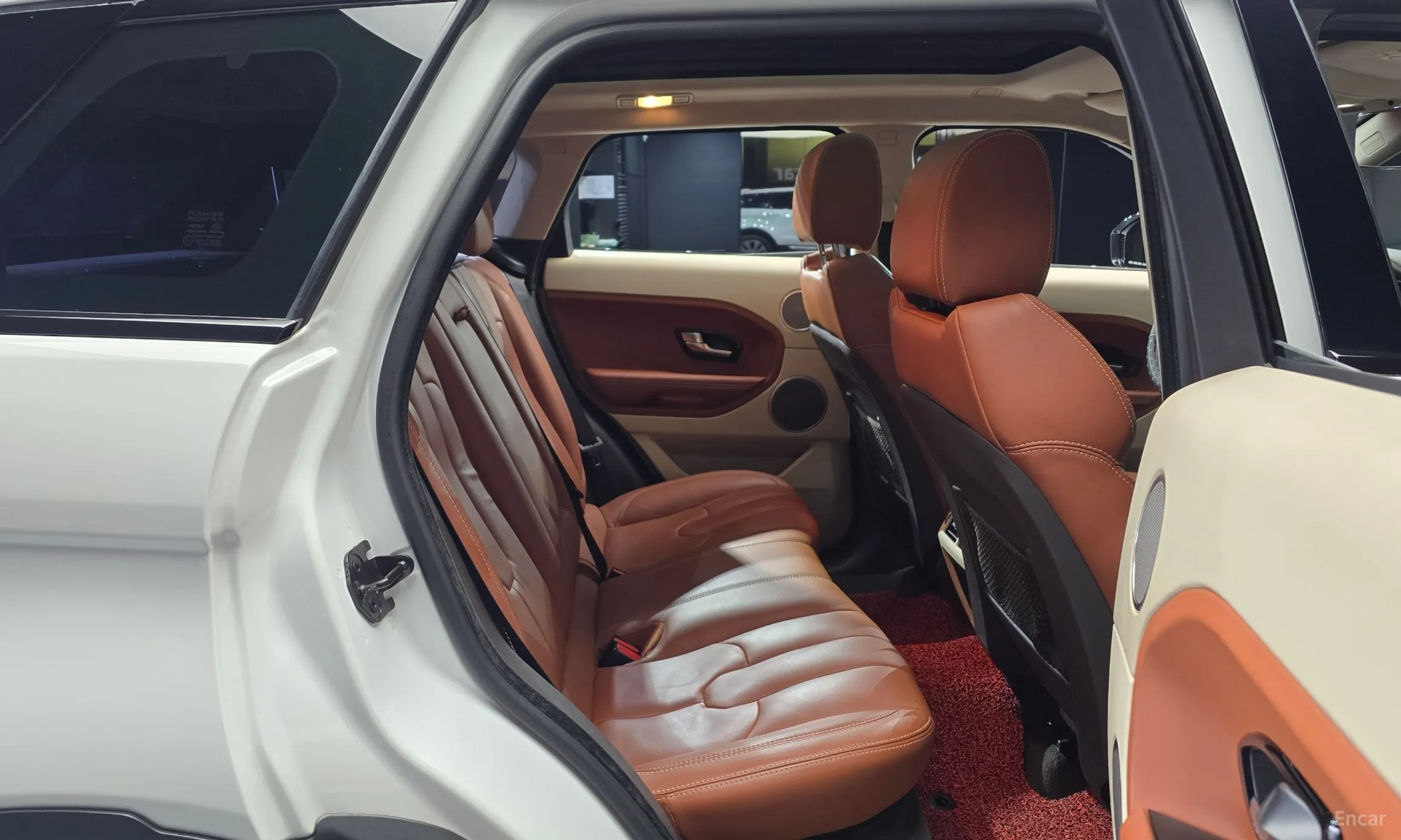 Land Rover Range Rover Evoque превью 12