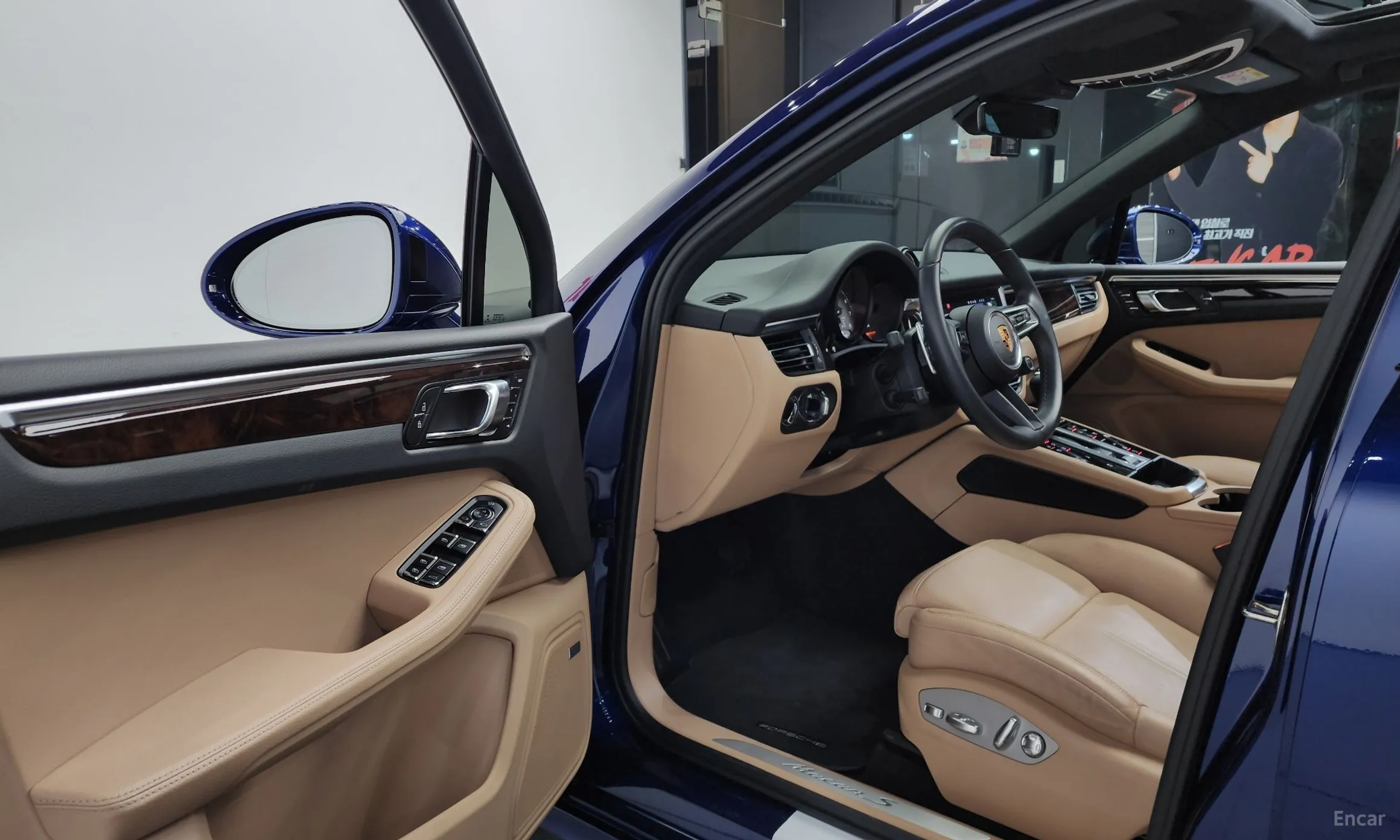 Porsche Macan превью 10