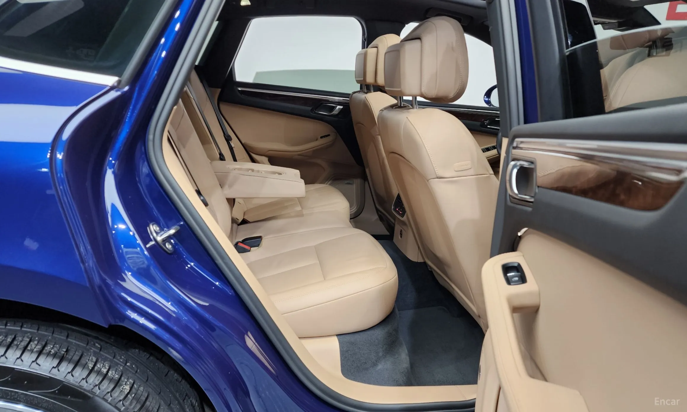 Porsche Macan превью 12