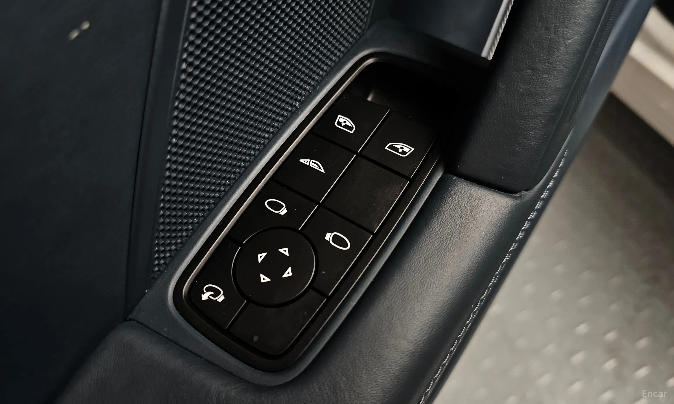 Porsche 911 (992) превью 14