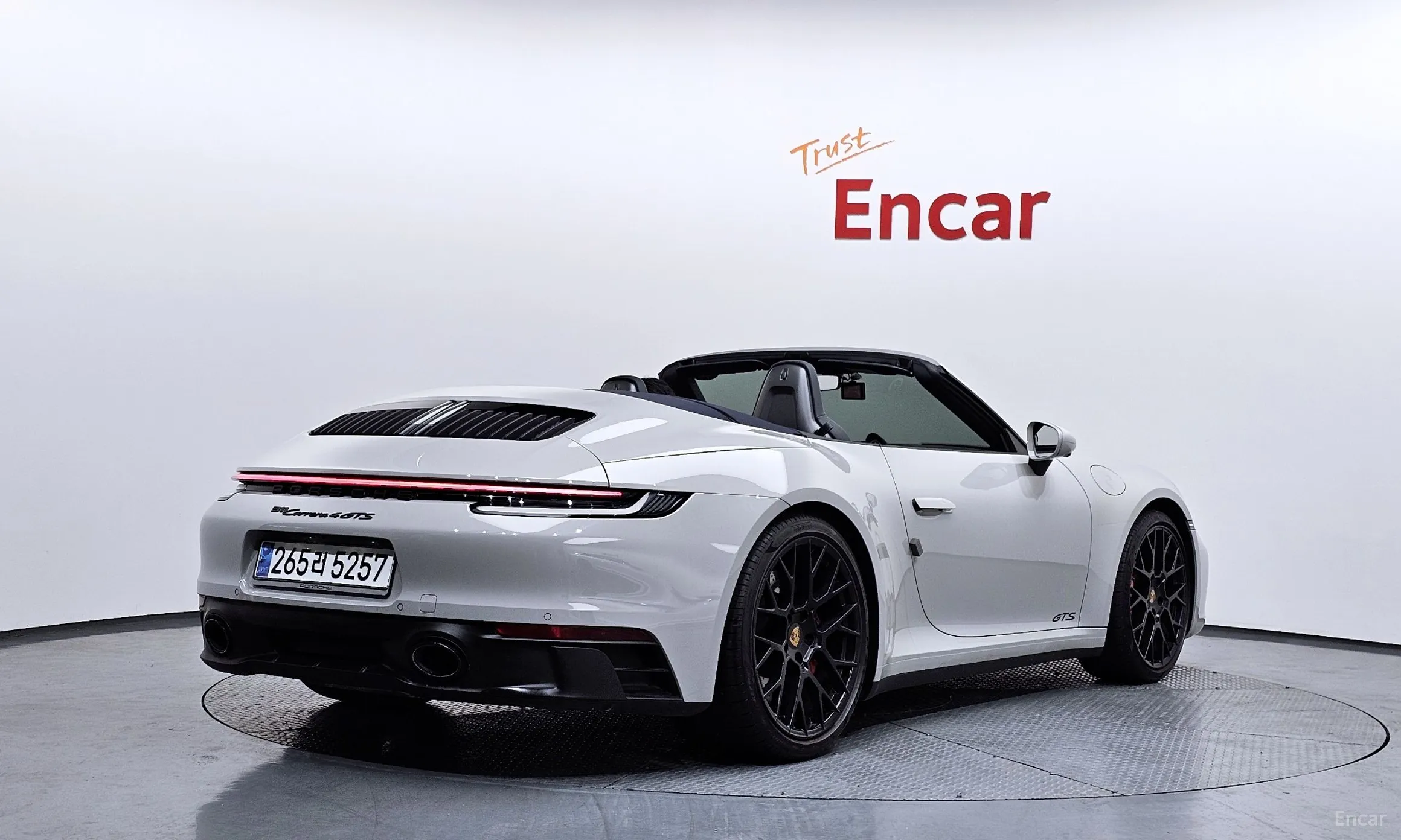 Porsche 911 (992) превью 2