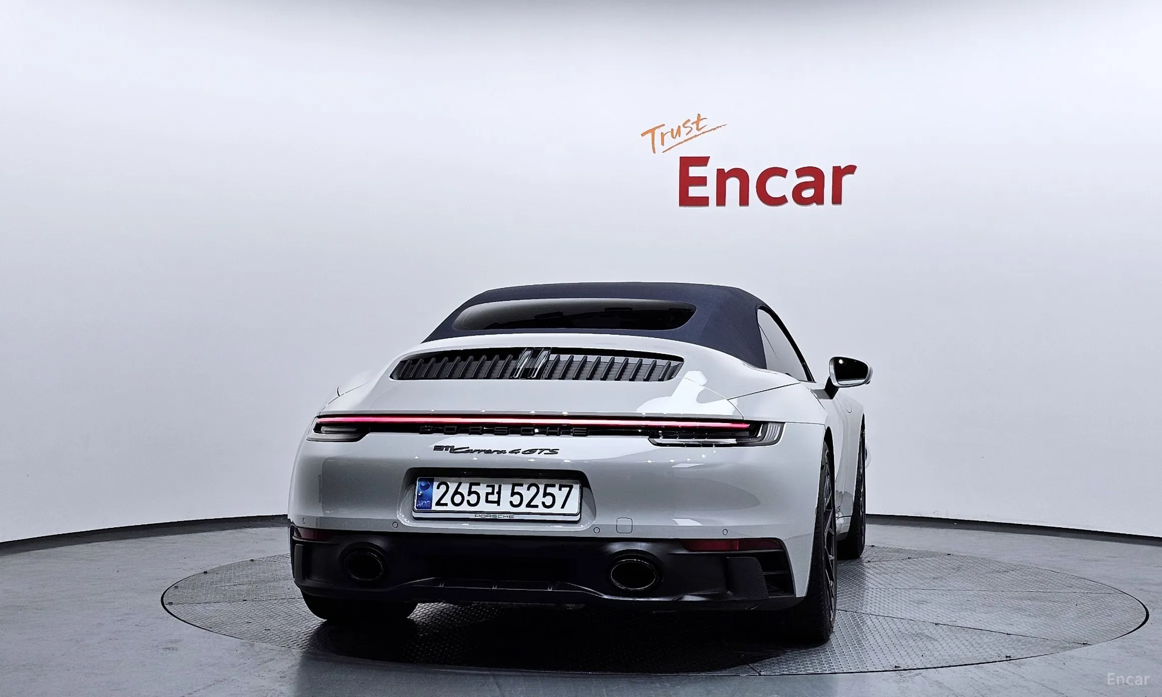 Porsche 911 (992) превью 4
