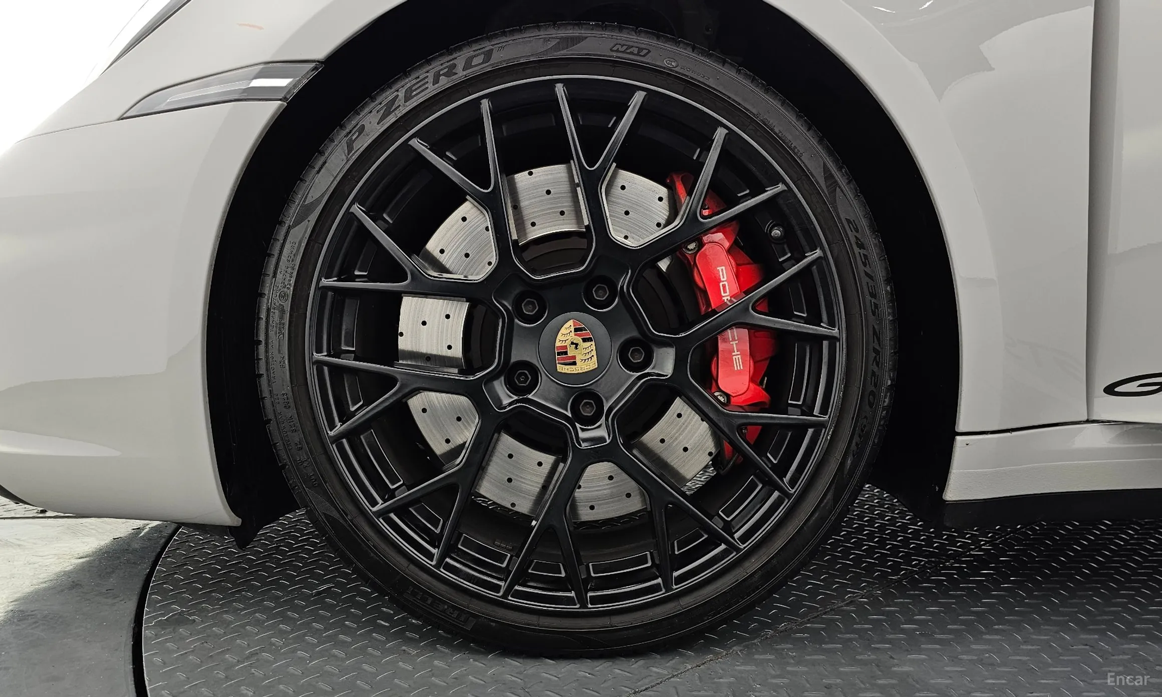 Porsche 911 (992) превью 5