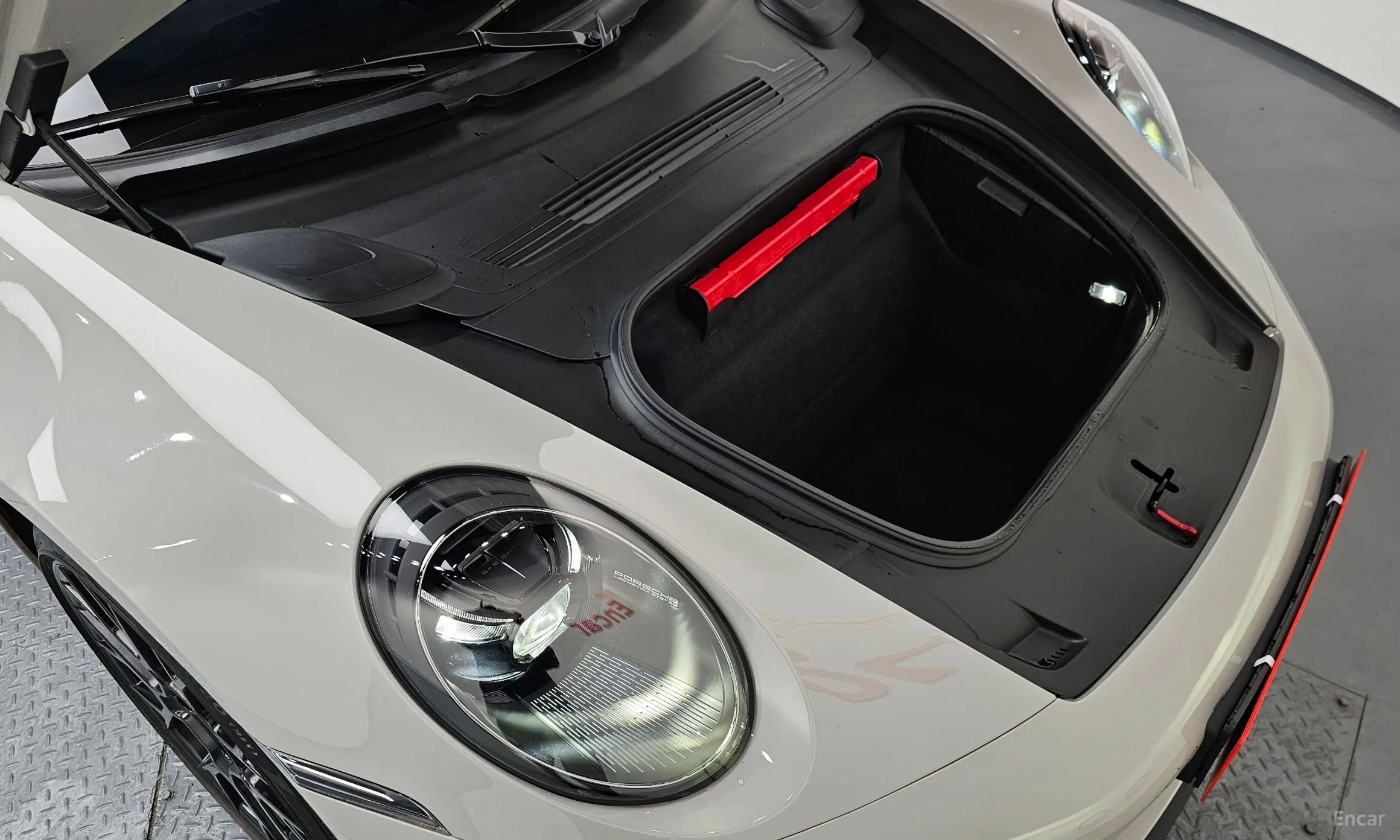 Porsche 911 (992) превью 6