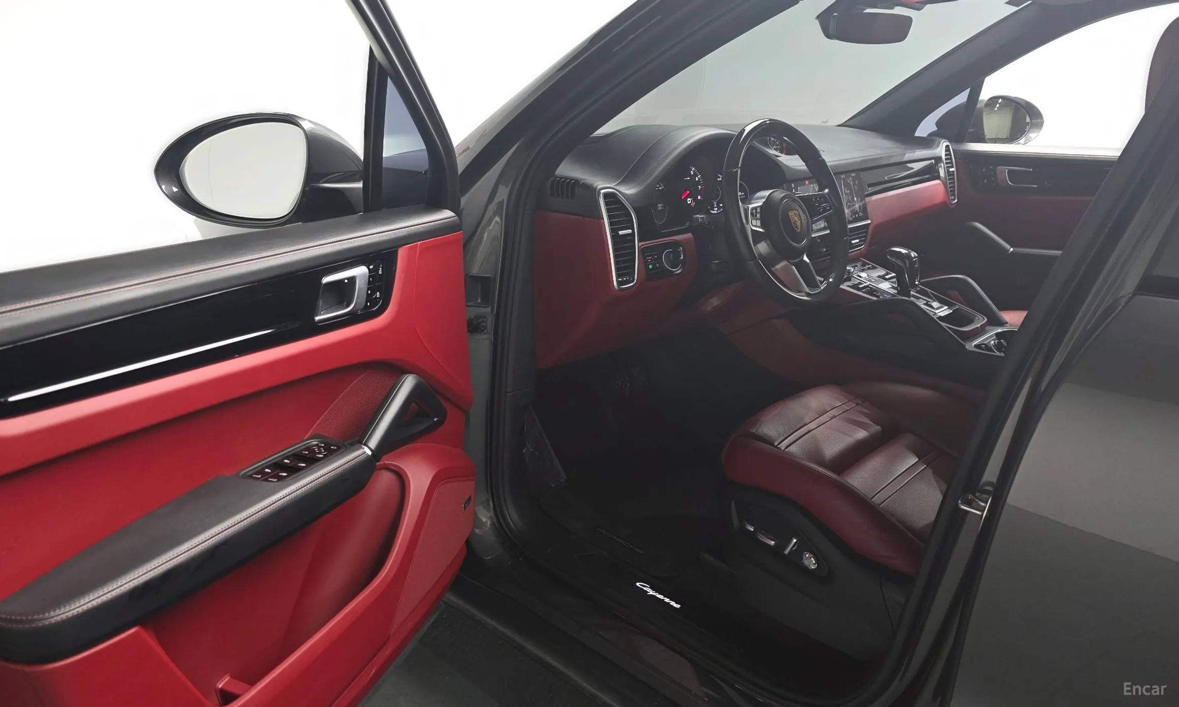 Porsche Cayenne (PO536) превью 11