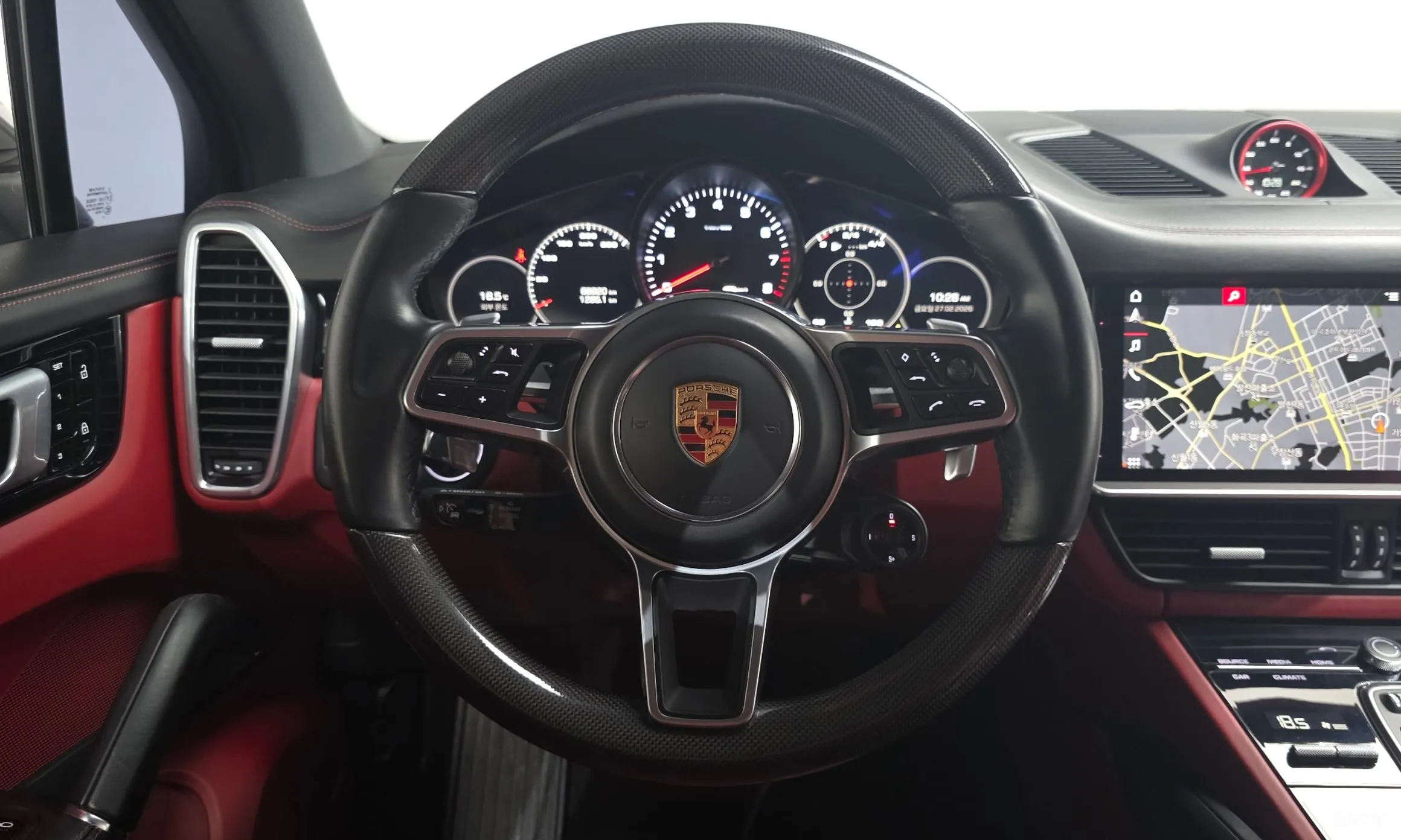 Porsche Cayenne (PO536) превью 13