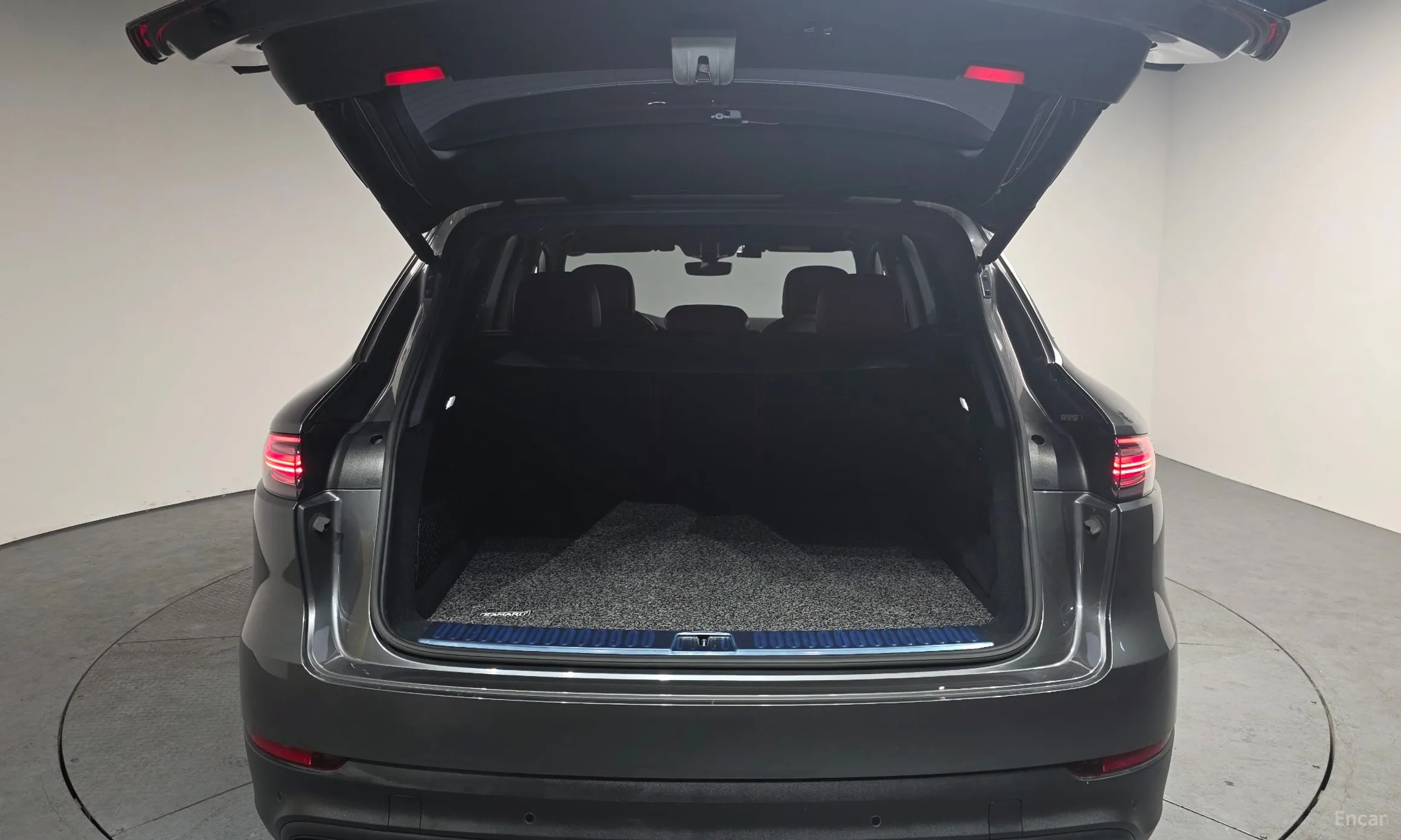 Porsche Cayenne (PO536) превью 20