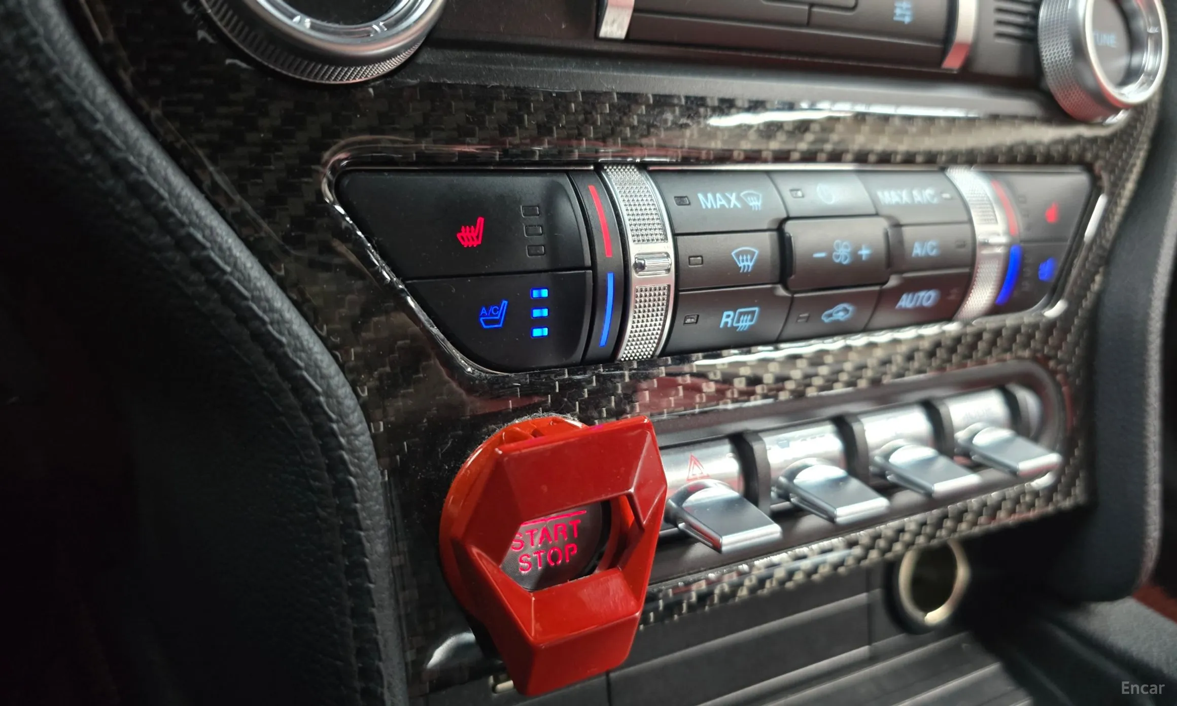 Ford Mustang превью 18