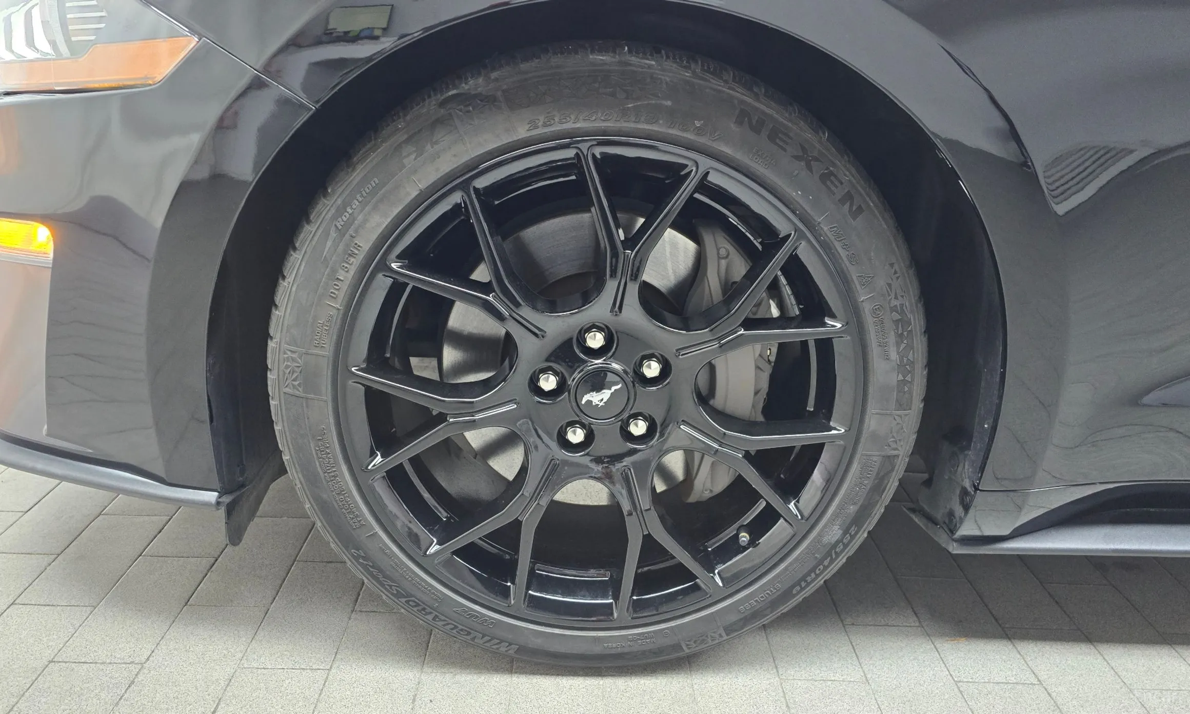 Ford Mustang превью 5