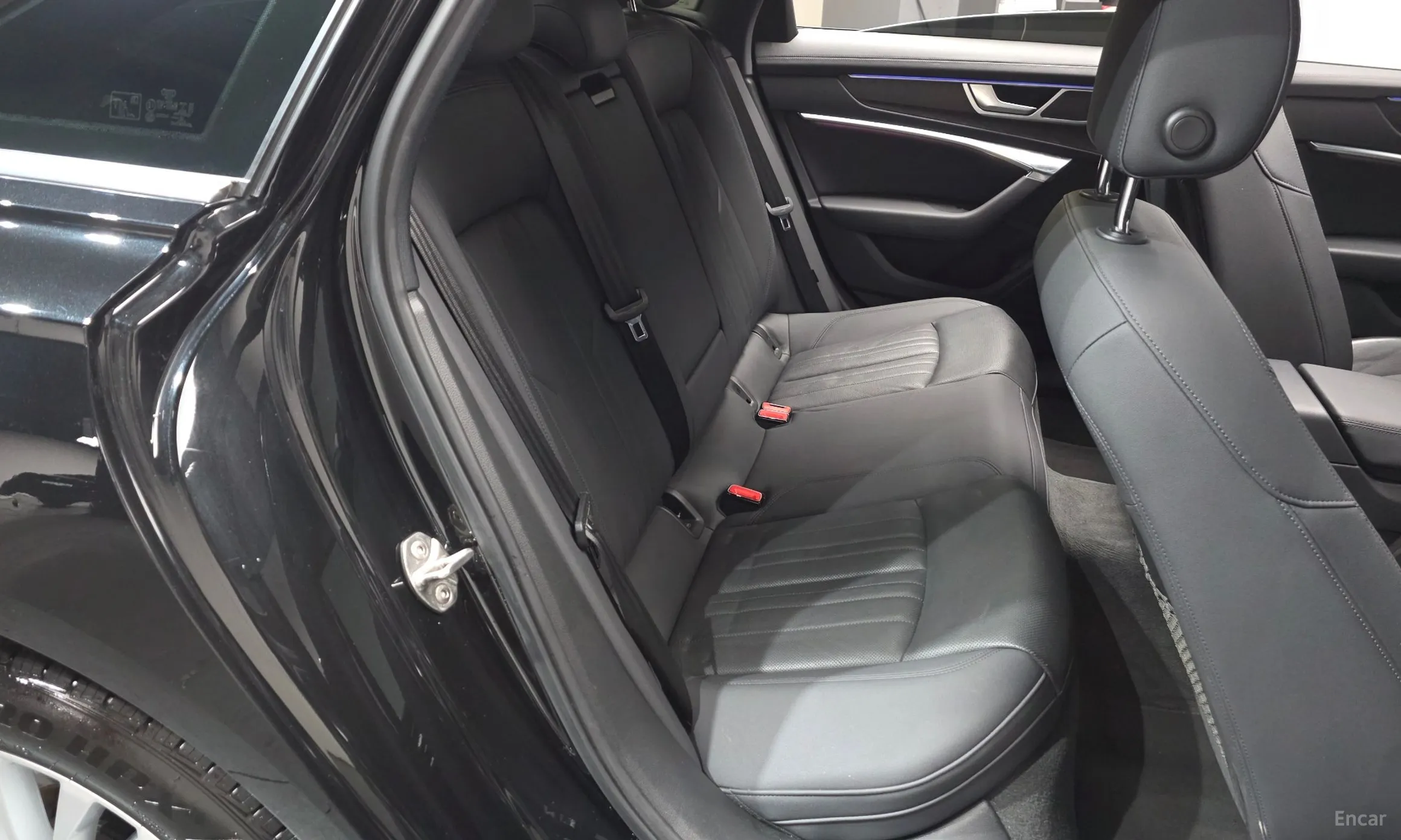 Audi A6 (C8) превью 11