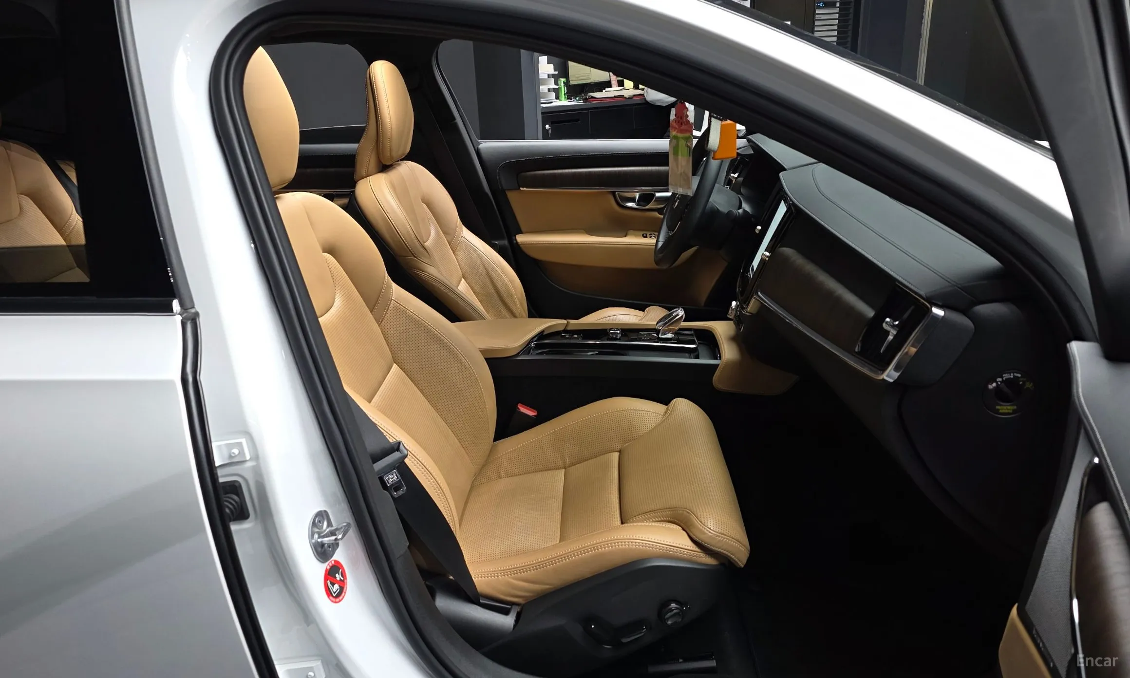 Volvo S90 превью 11