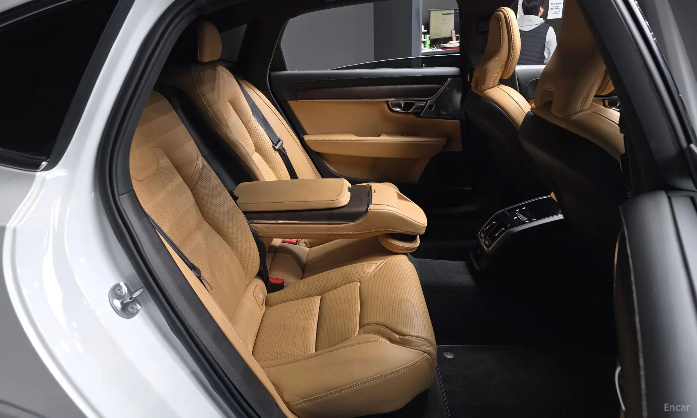 Volvo S90 превью 12