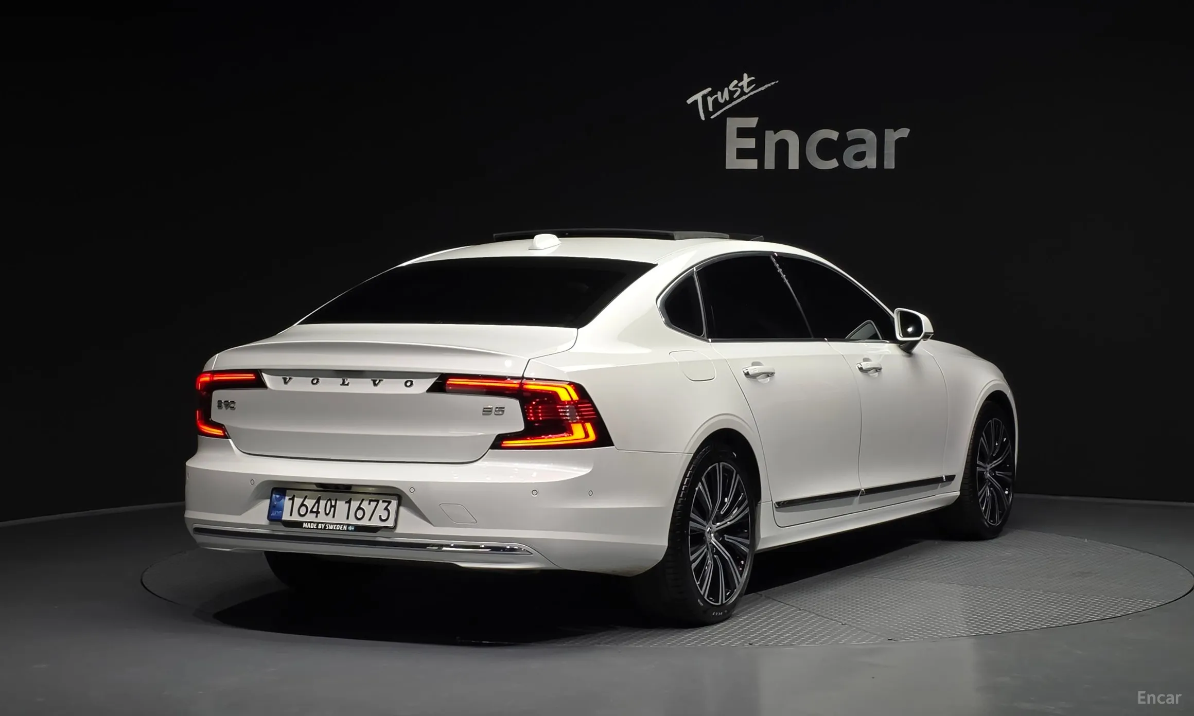 Volvo S90