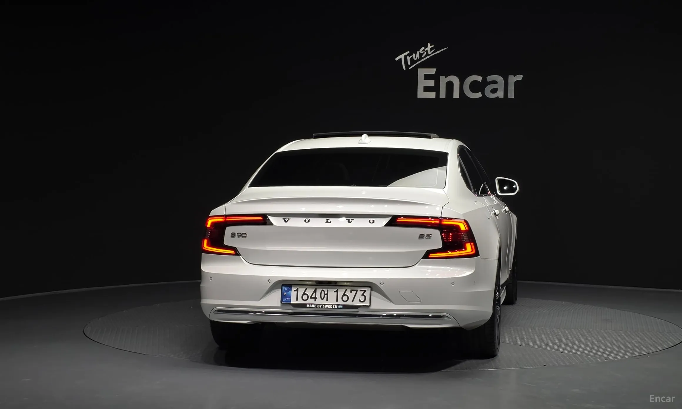 Volvo S90 превью 4