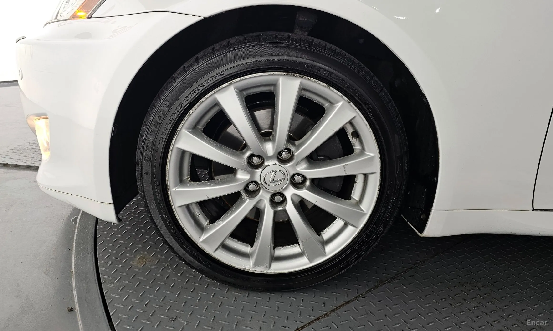 Lexus IS250 превью 5