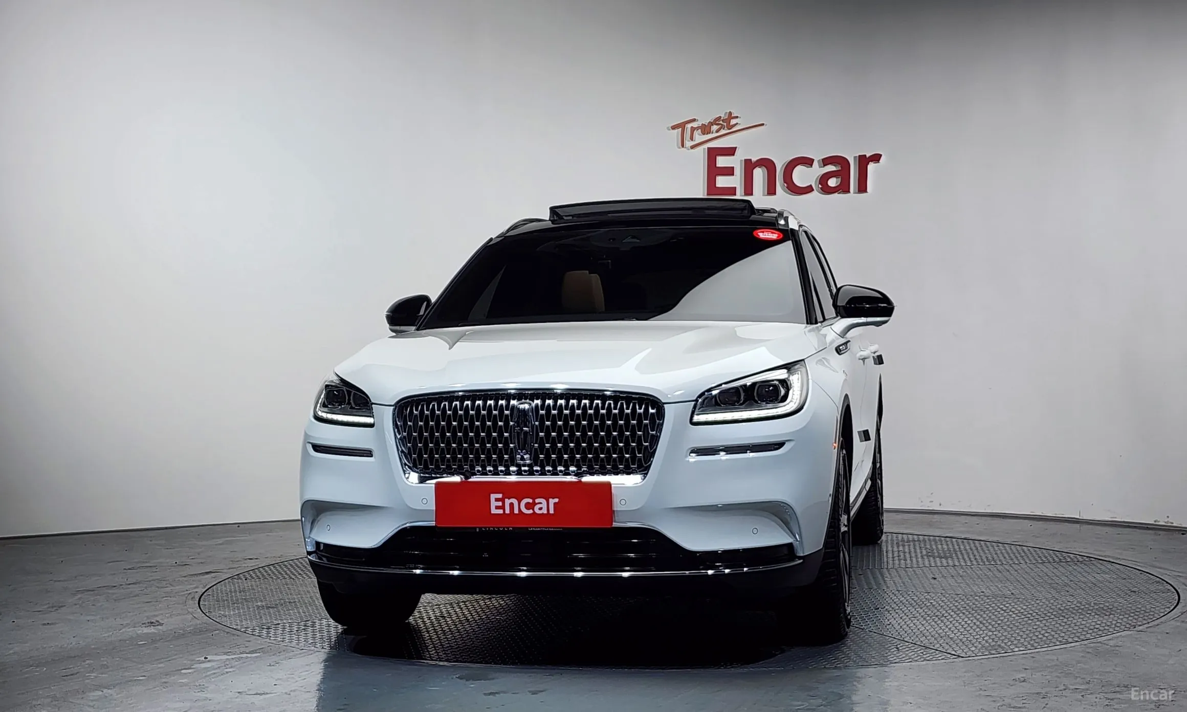 Lincoln Corsair превью 3