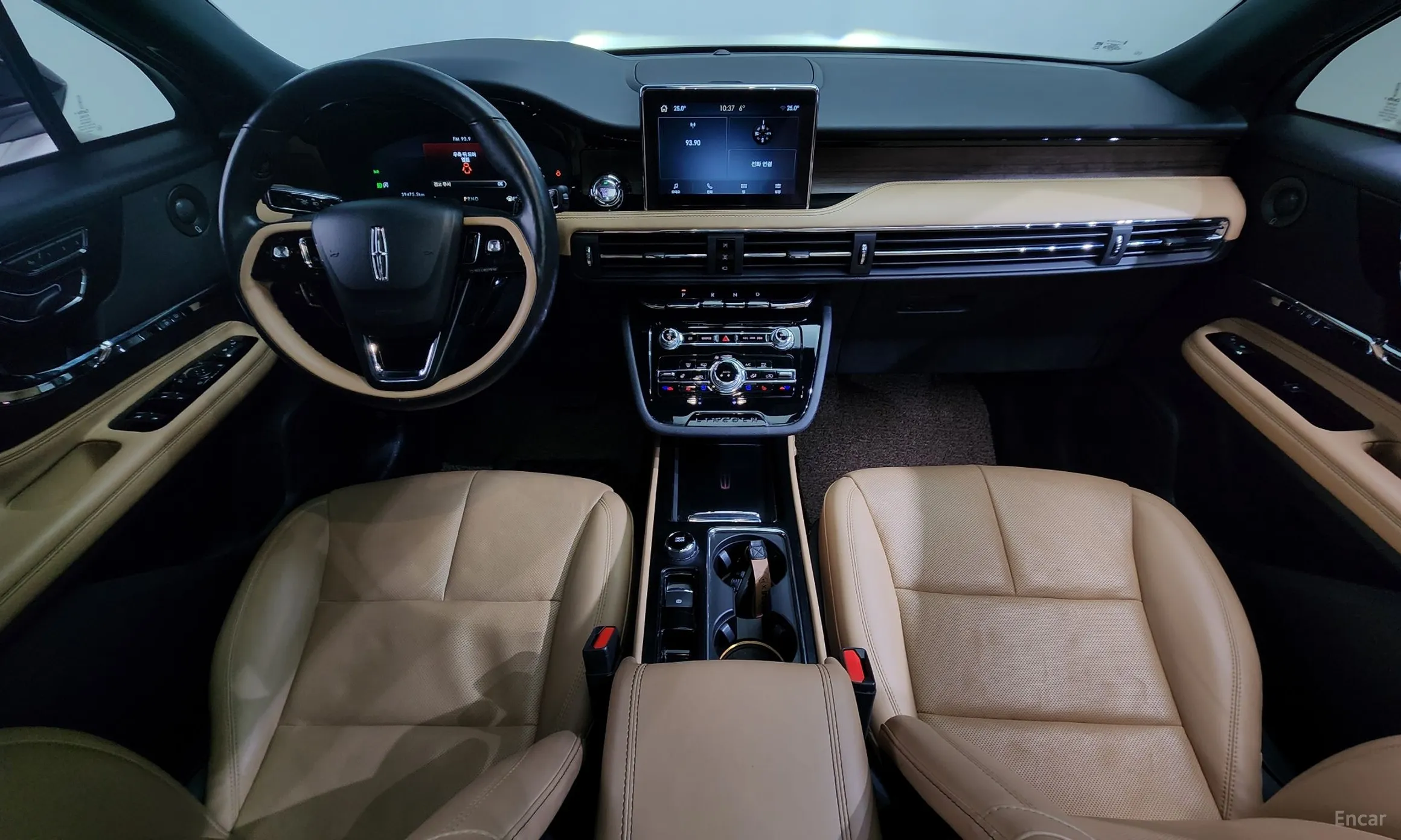 Lincoln Corsair превью 7