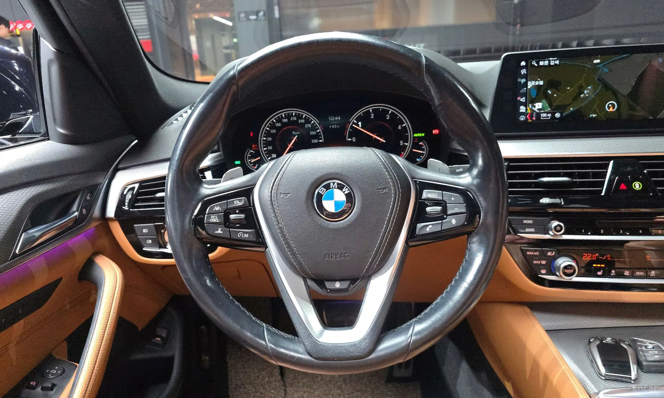 BMW 5 Series (G30) превью 13