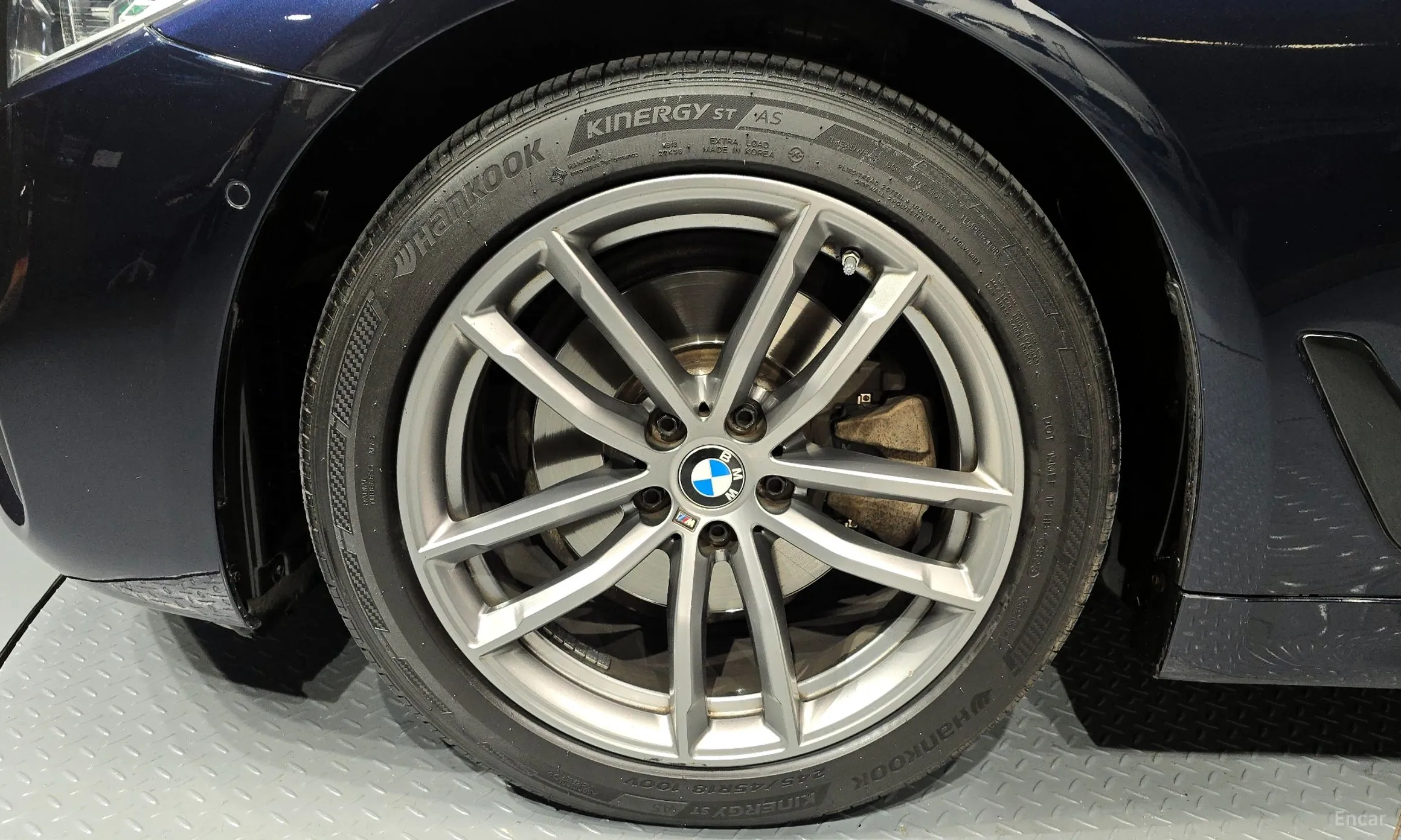 BMW 5 Series (G30) превью 5
