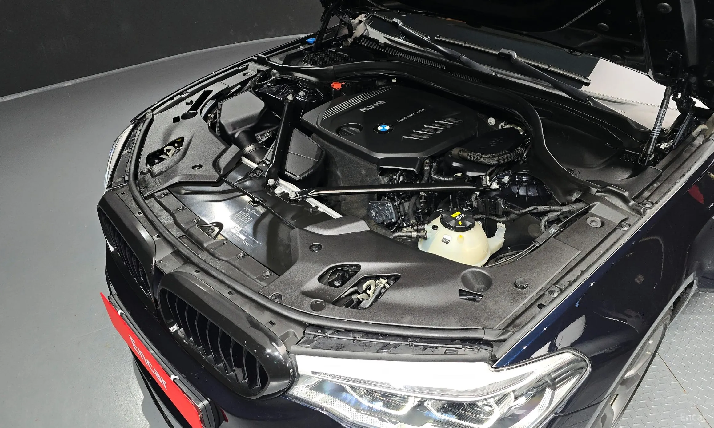 BMW 5 Series (G30) превью 6