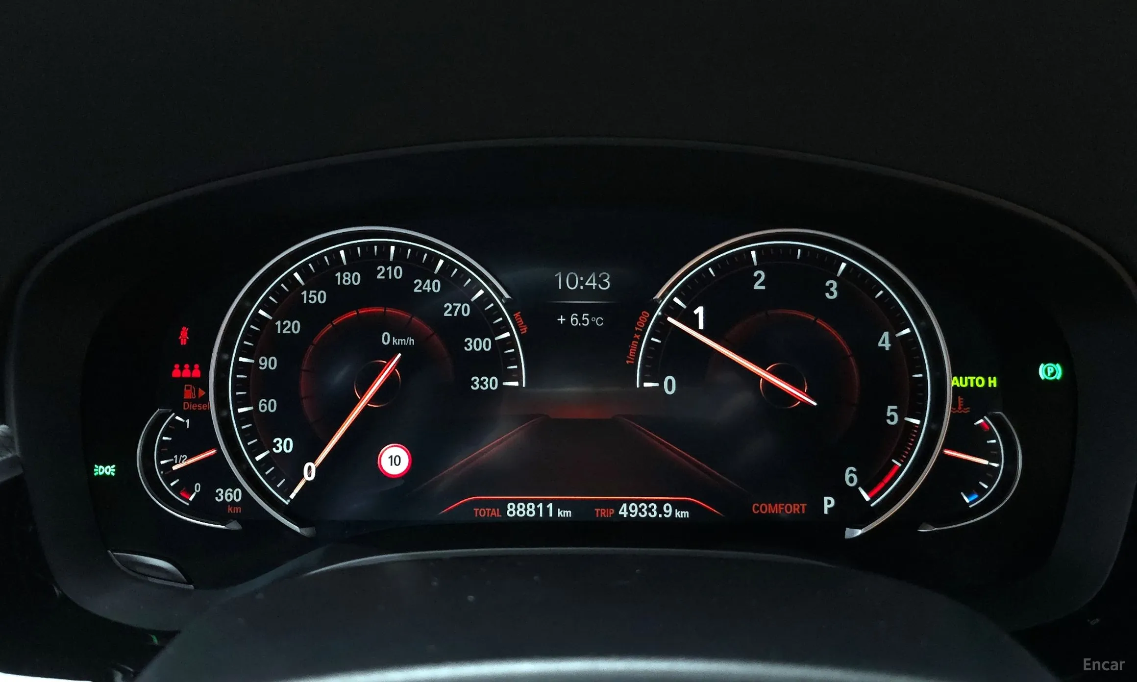 BMW 5 Series (G30) превью 8