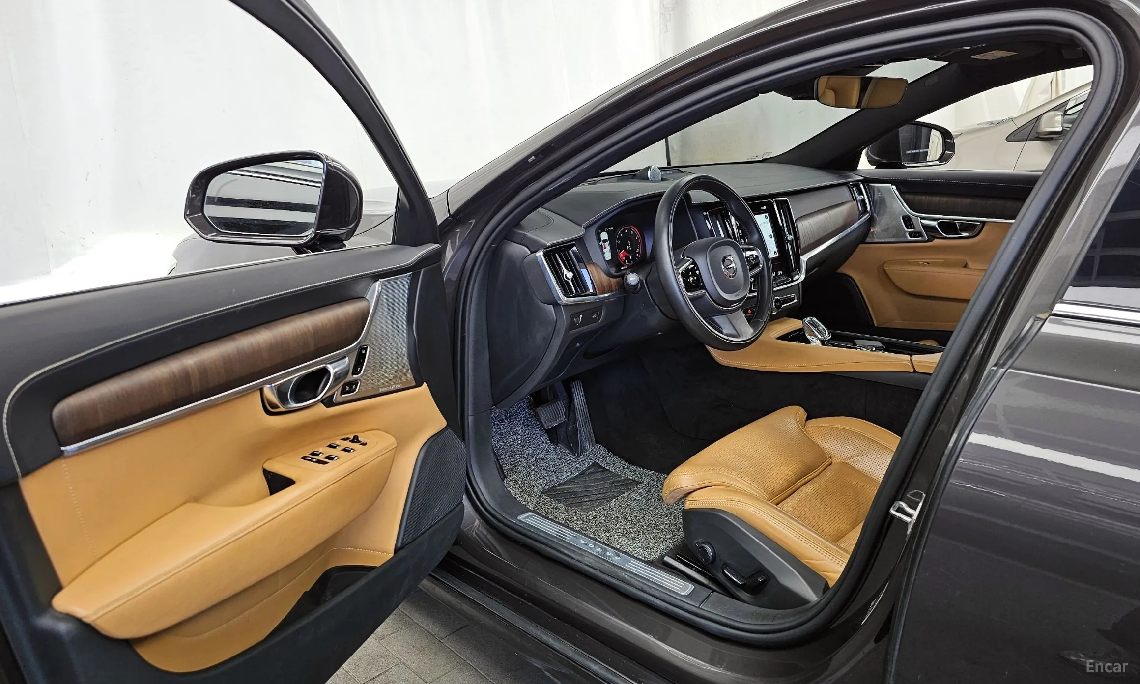 Volvo S90 превью 10