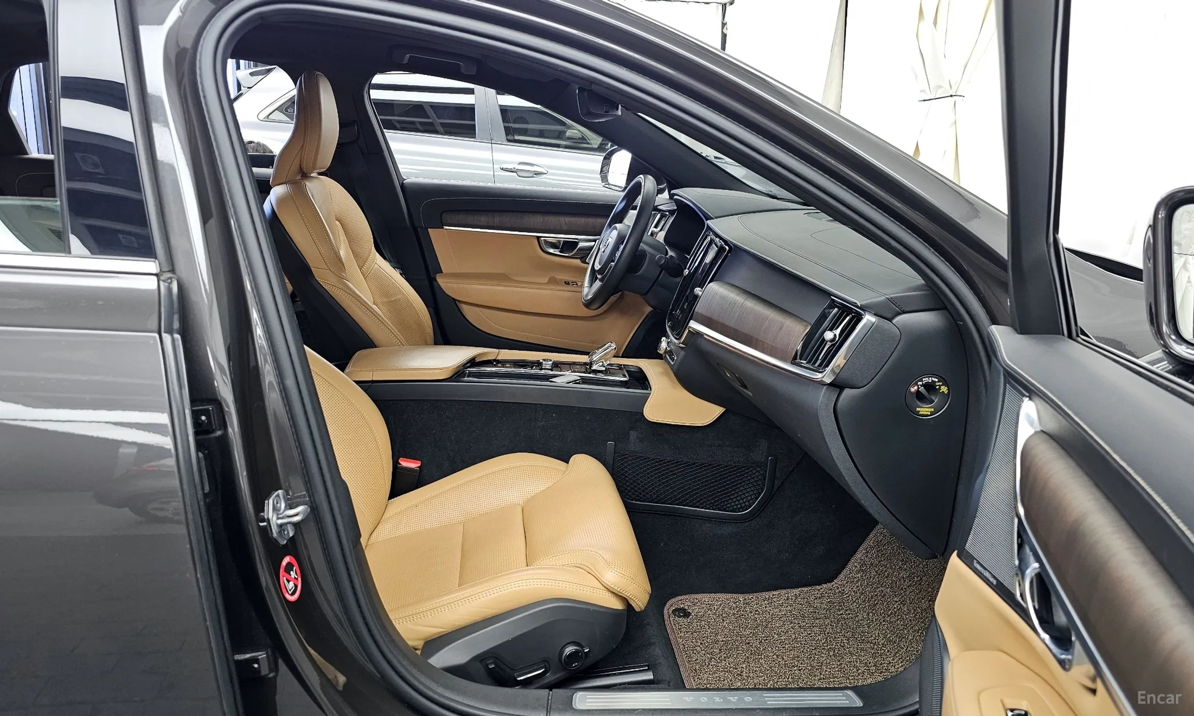 Volvo S90 превью 11