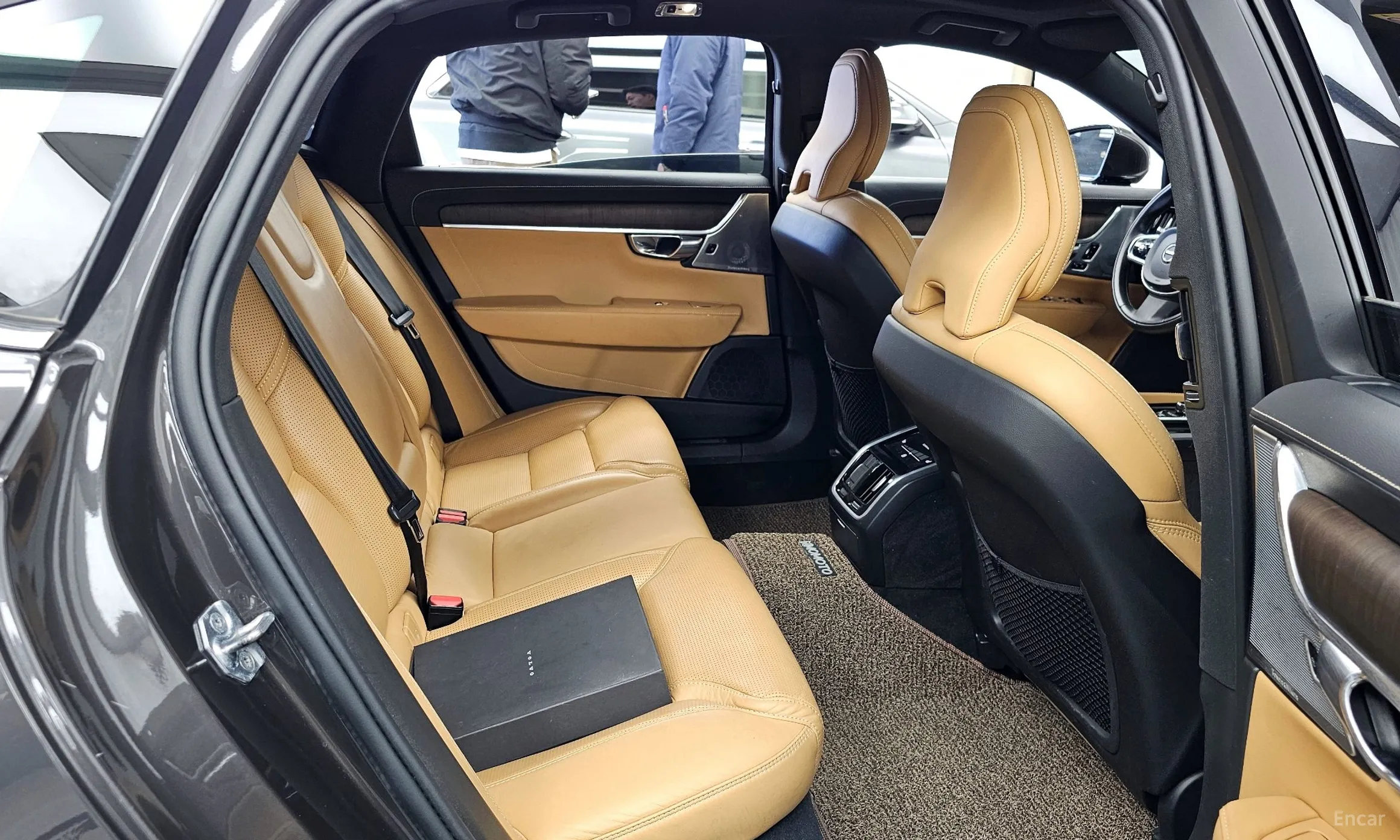 Volvo S90 превью 12