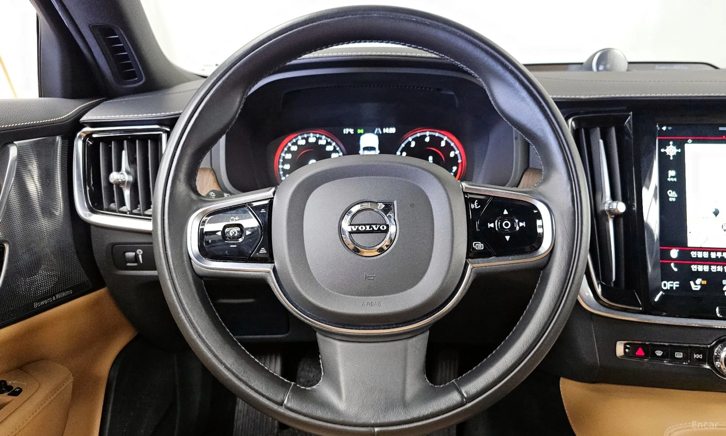 Volvo S90 превью 13