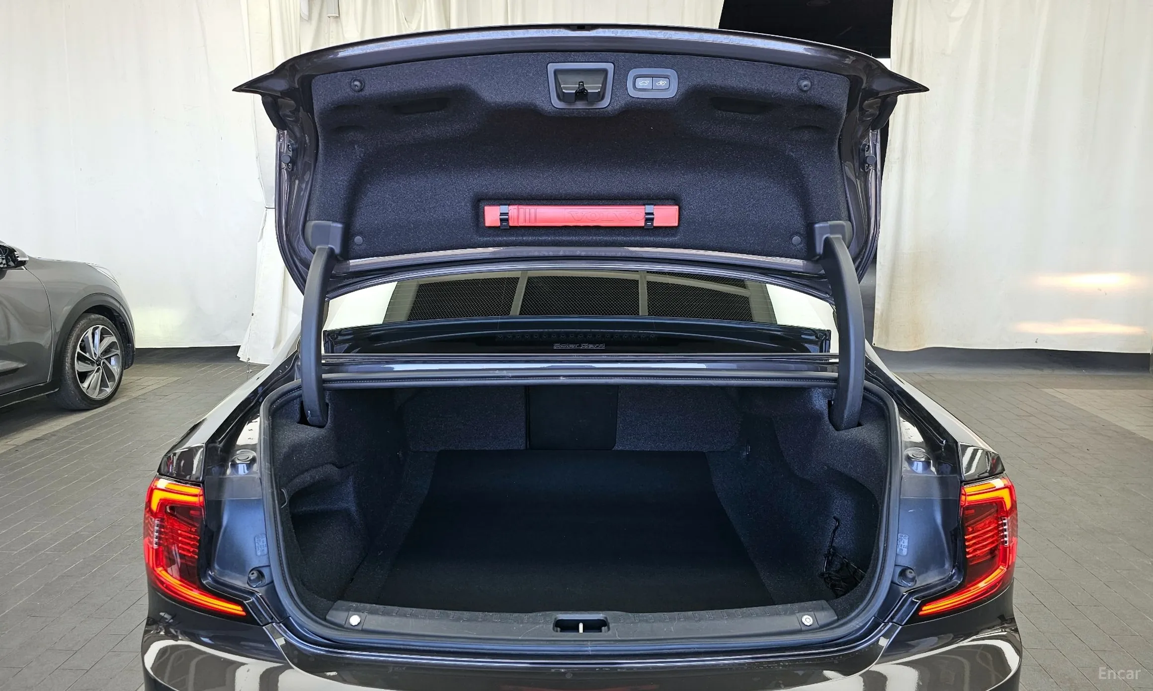 Volvo S90 превью 20