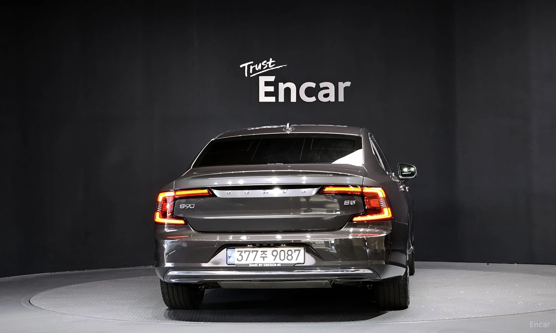 Volvo S90 превью 4