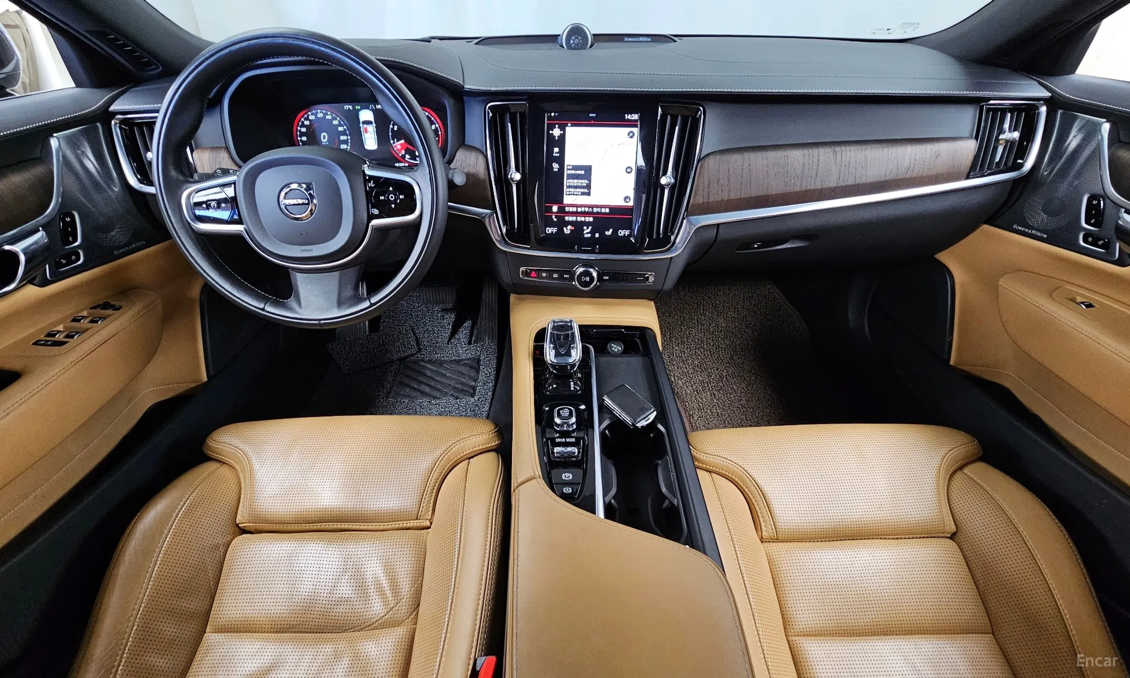Volvo S90 превью 7