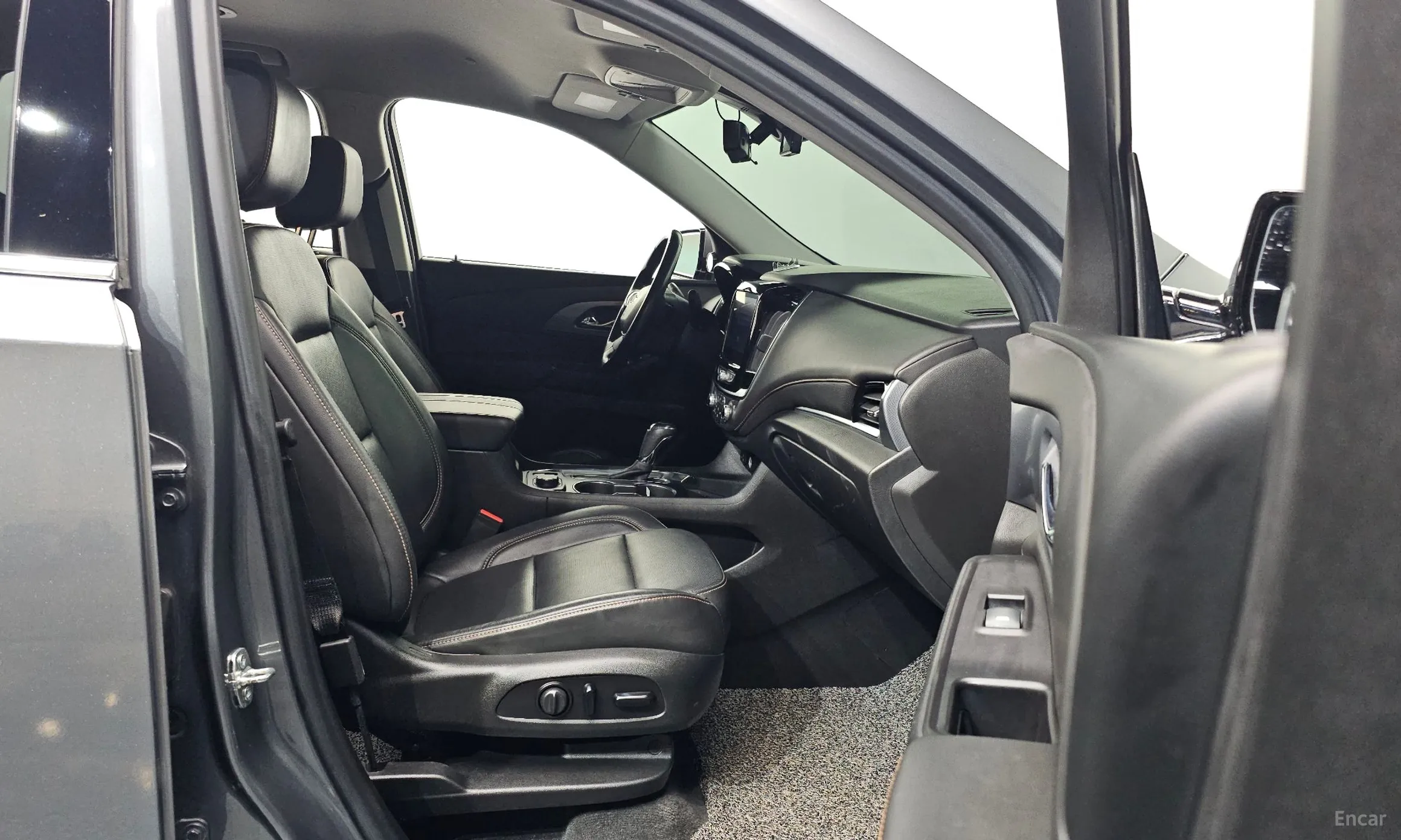 Chevrolet (GM Daewoo) Traverse превью 11