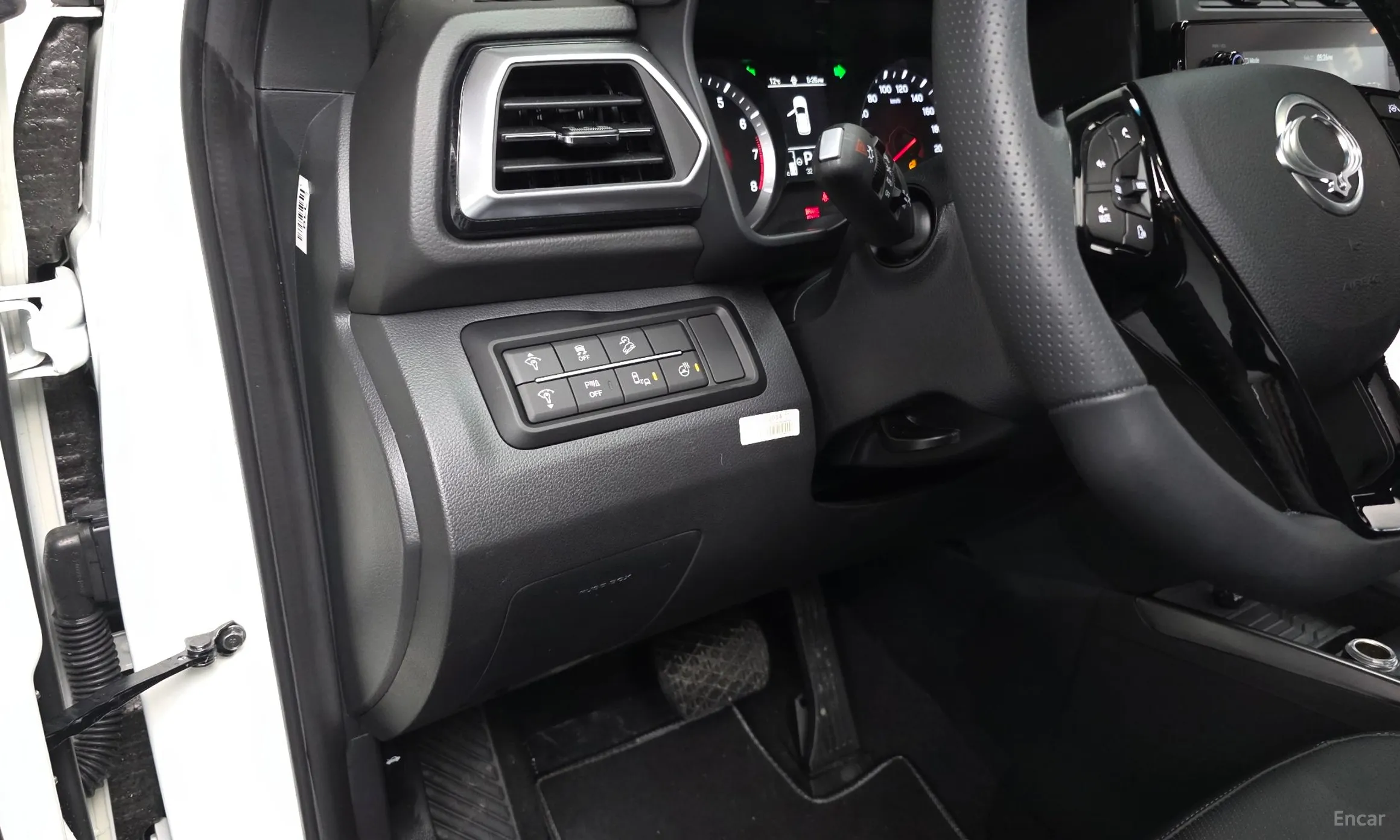 KG Mobility (SsangYong) Tivoli превью 13