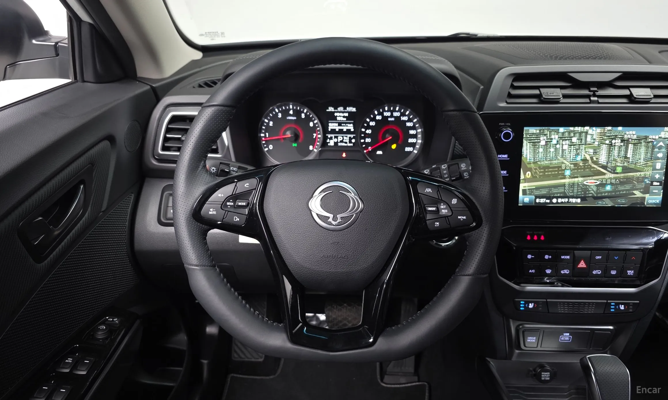 KG Mobility (SsangYong) Tivoli превью 14