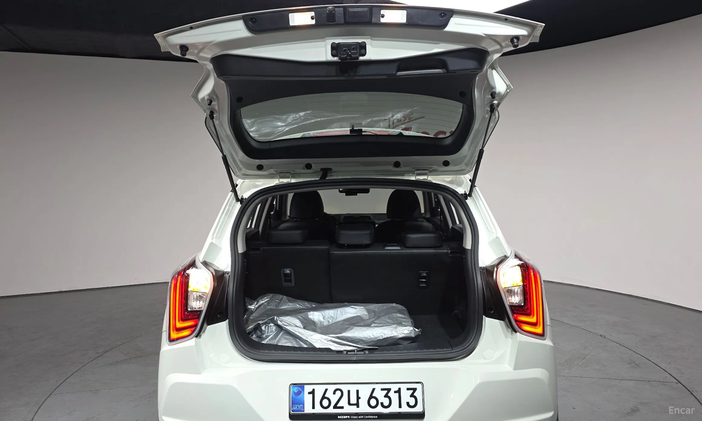 KG Mobility (SsangYong) Tivoli превью 20