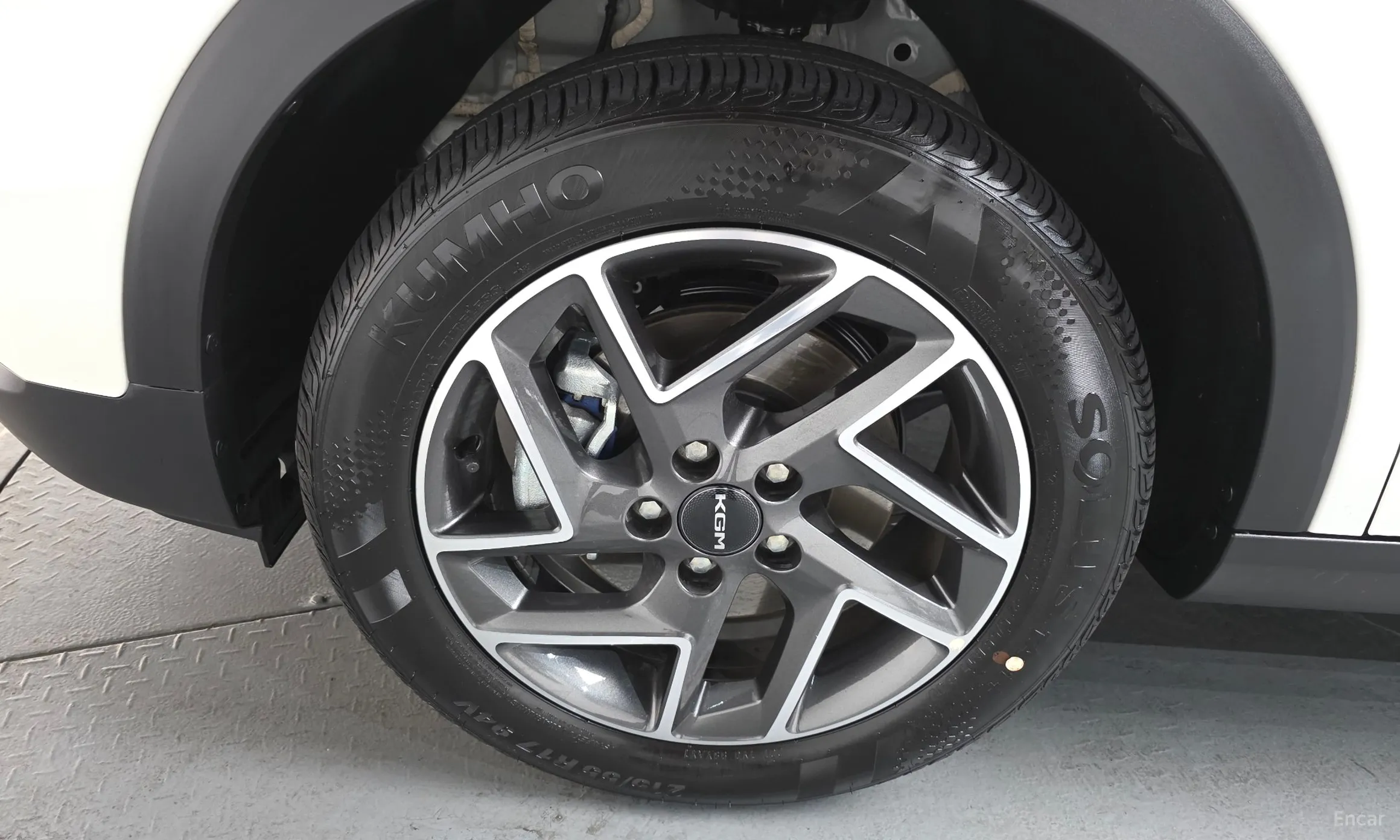 KG Mobility (SsangYong) Tivoli превью 5
