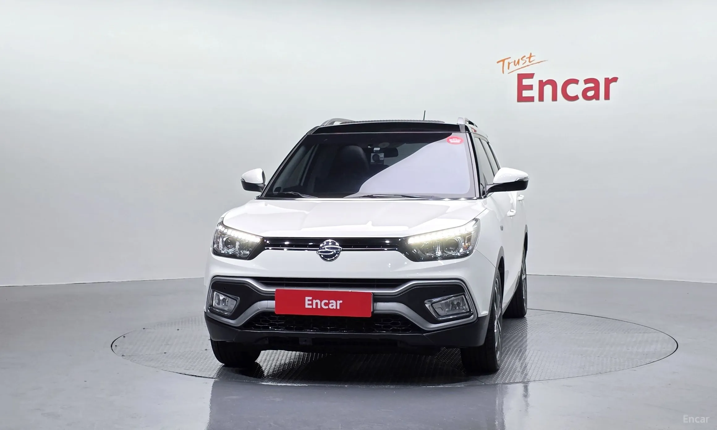 KG Mobility (SsangYong) Tivoli Air превью 3