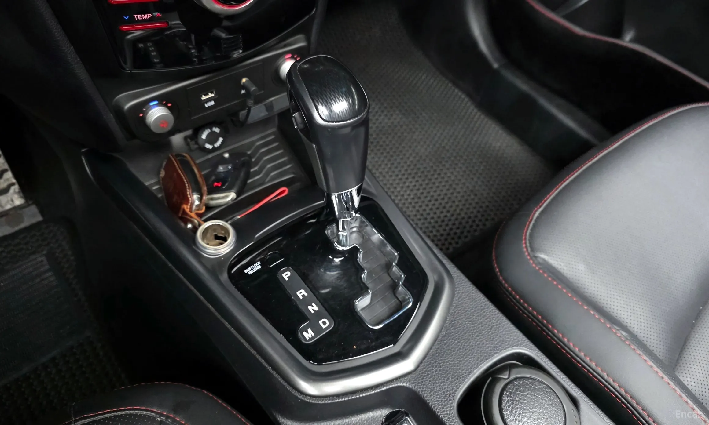 KG Mobility (SsangYong) Tivoli Air превью 9