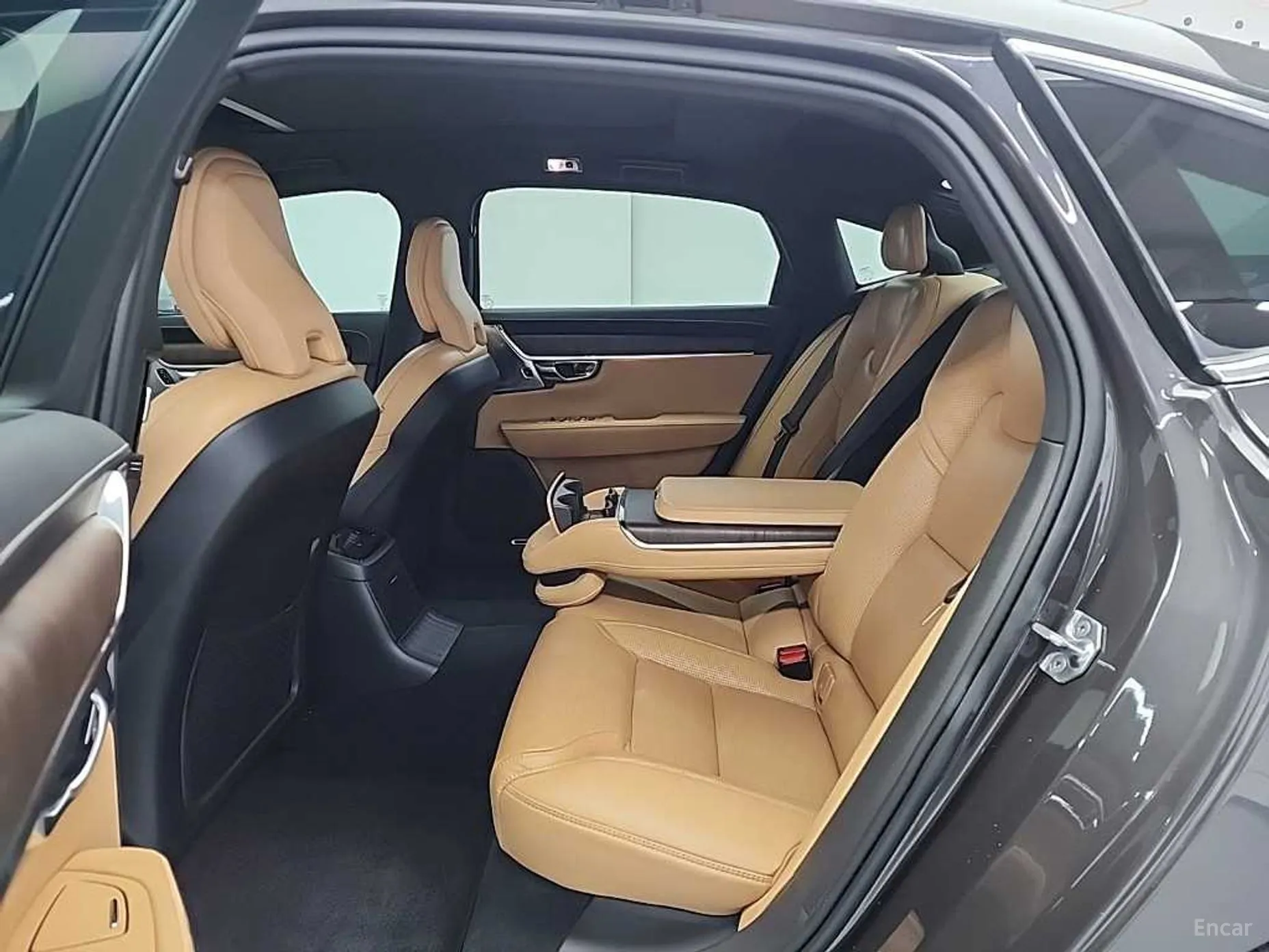 Volvo S90 превью 12