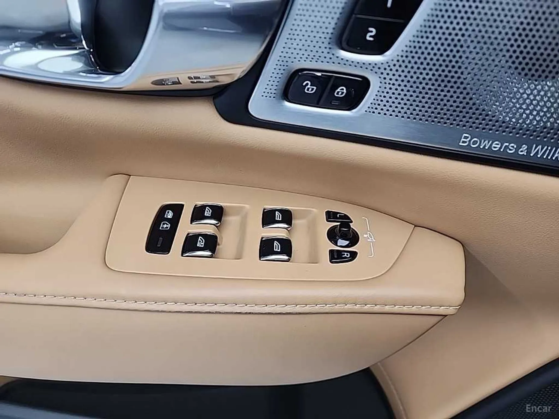 Volvo S90 превью 18