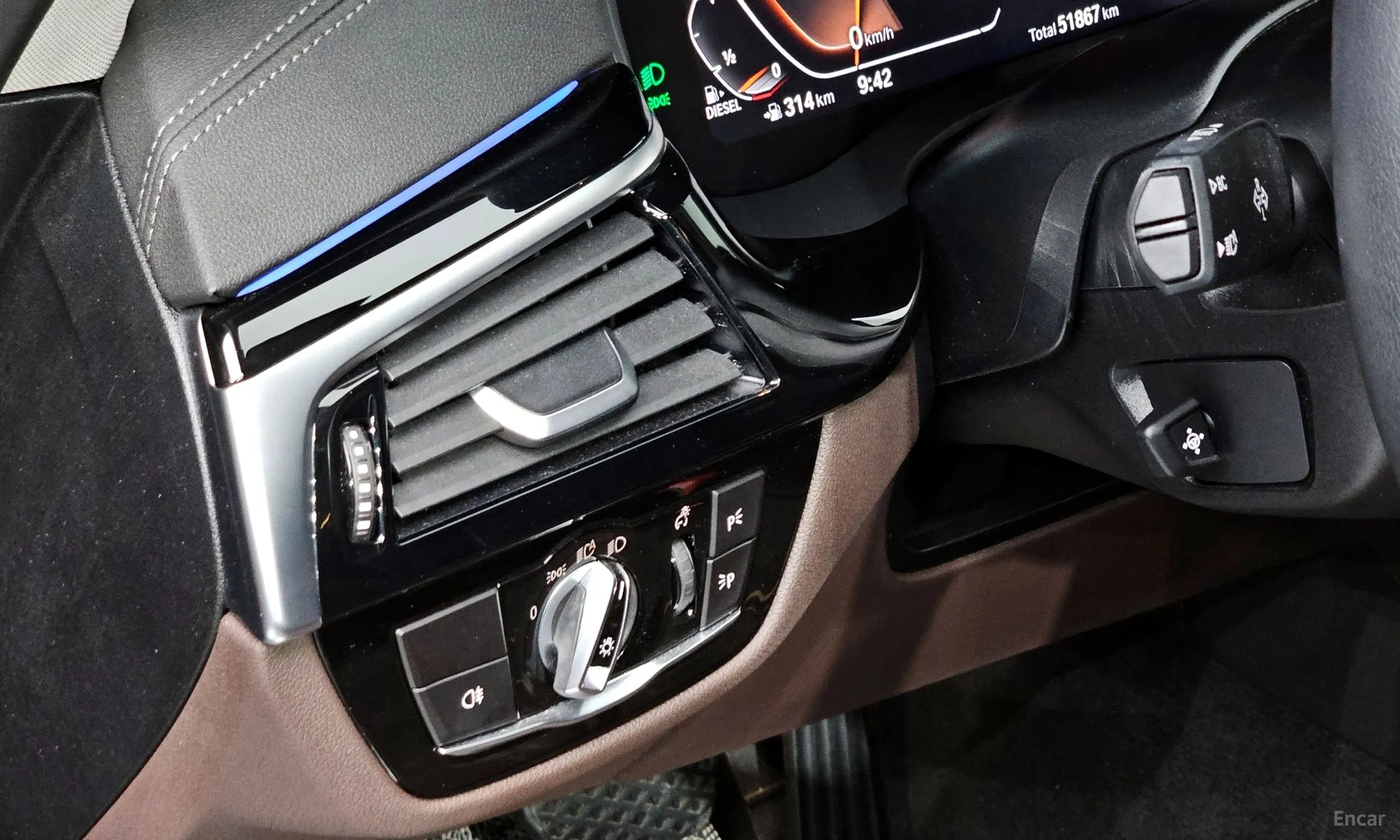BMW 5 Series (G30) превью 14