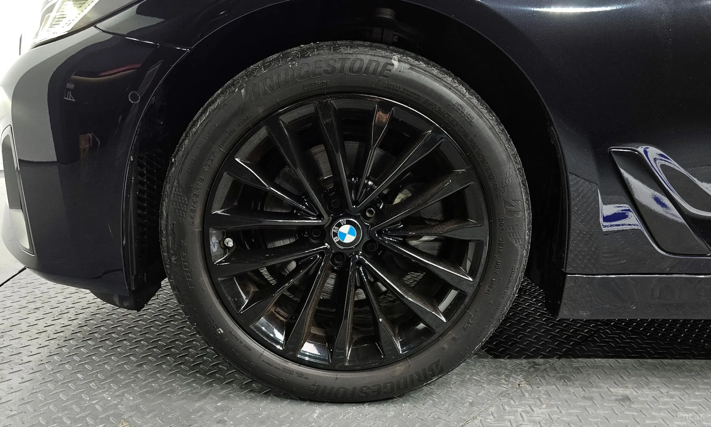 BMW 5 Series (G30) превью 5