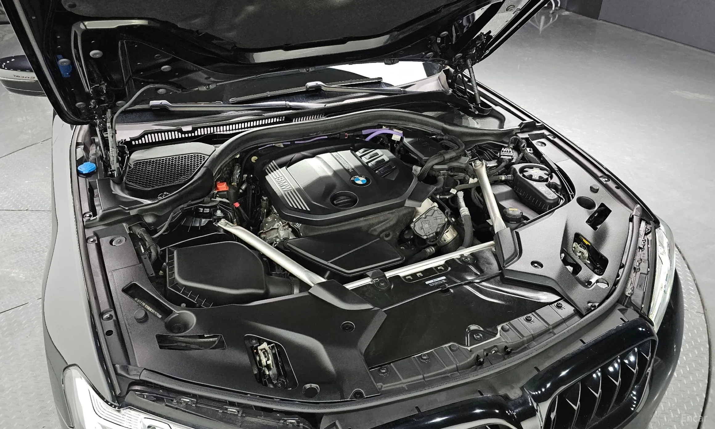 BMW 5 Series (G30) превью 6