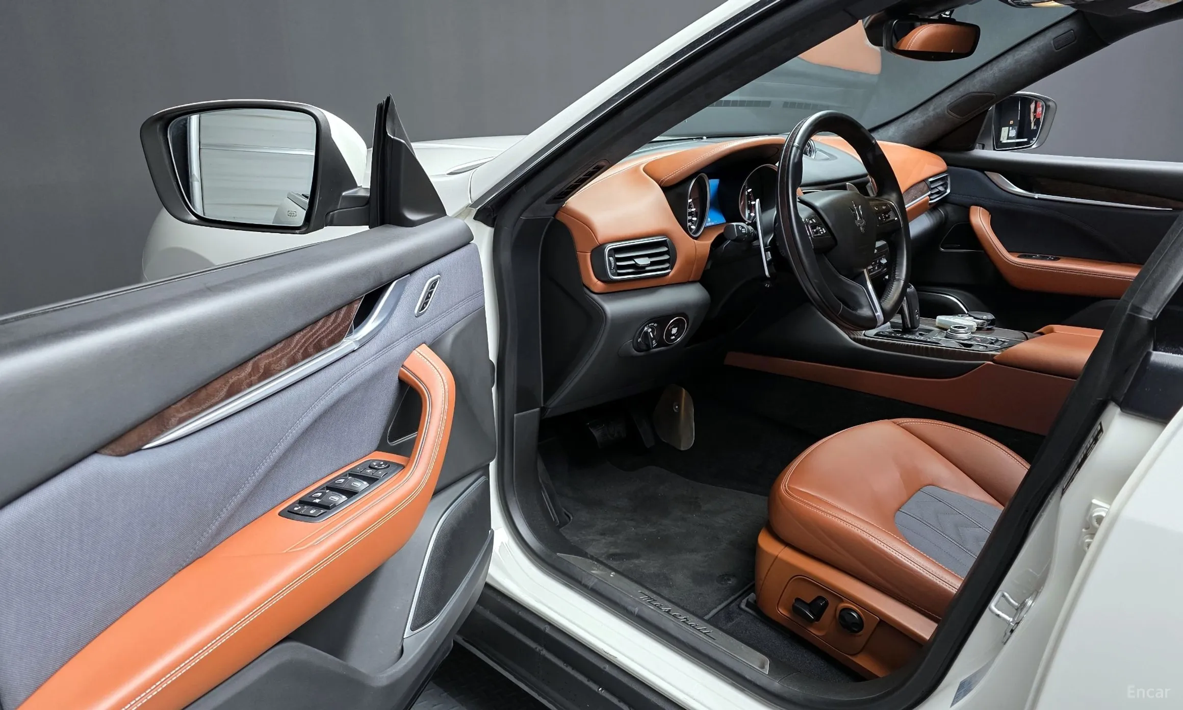 Maserati Levante превью 10