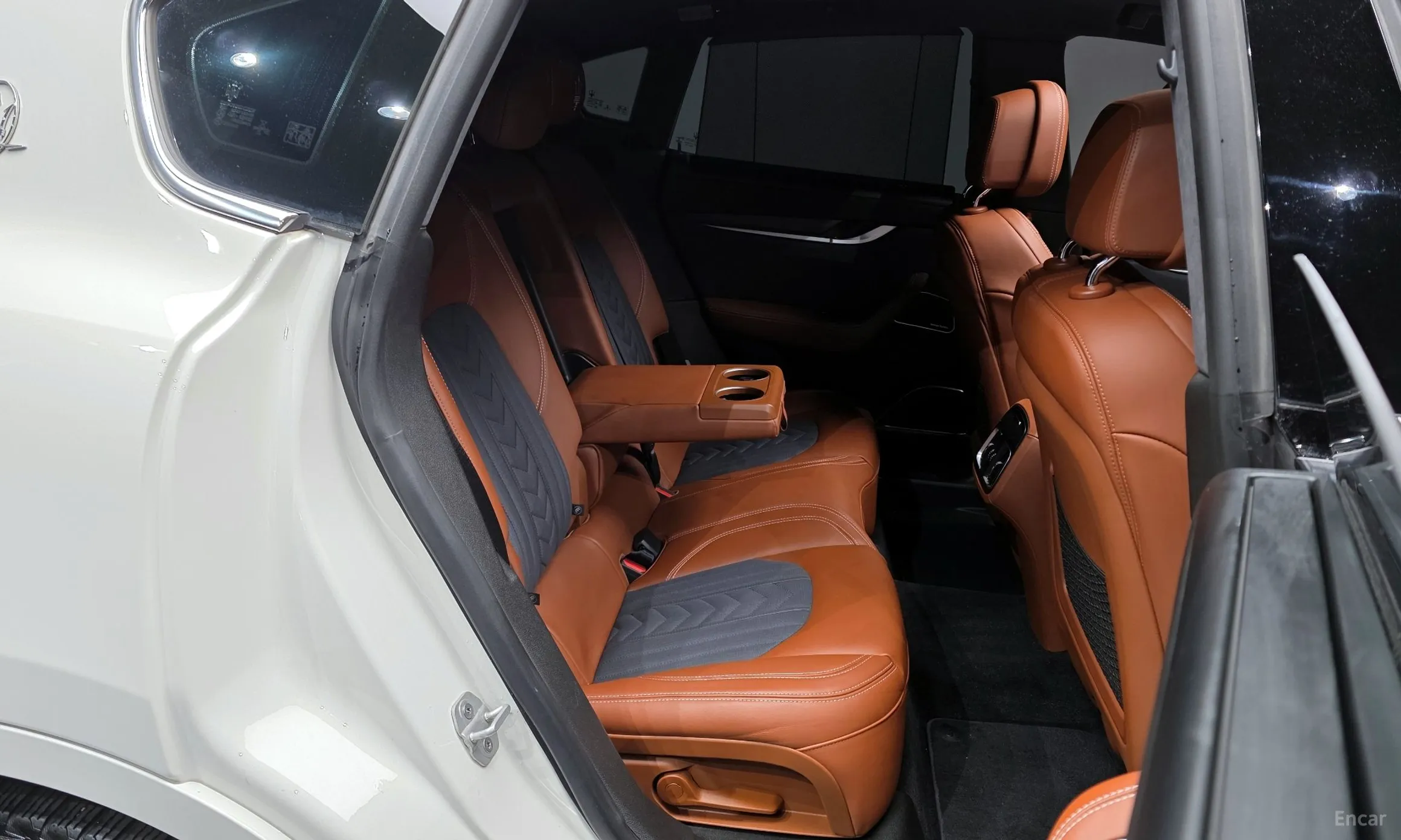 Maserati Levante превью 12