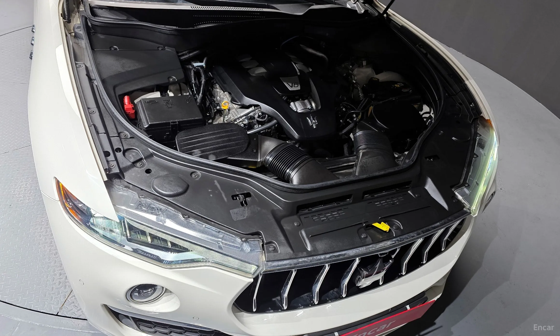 Maserati Levante превью 6