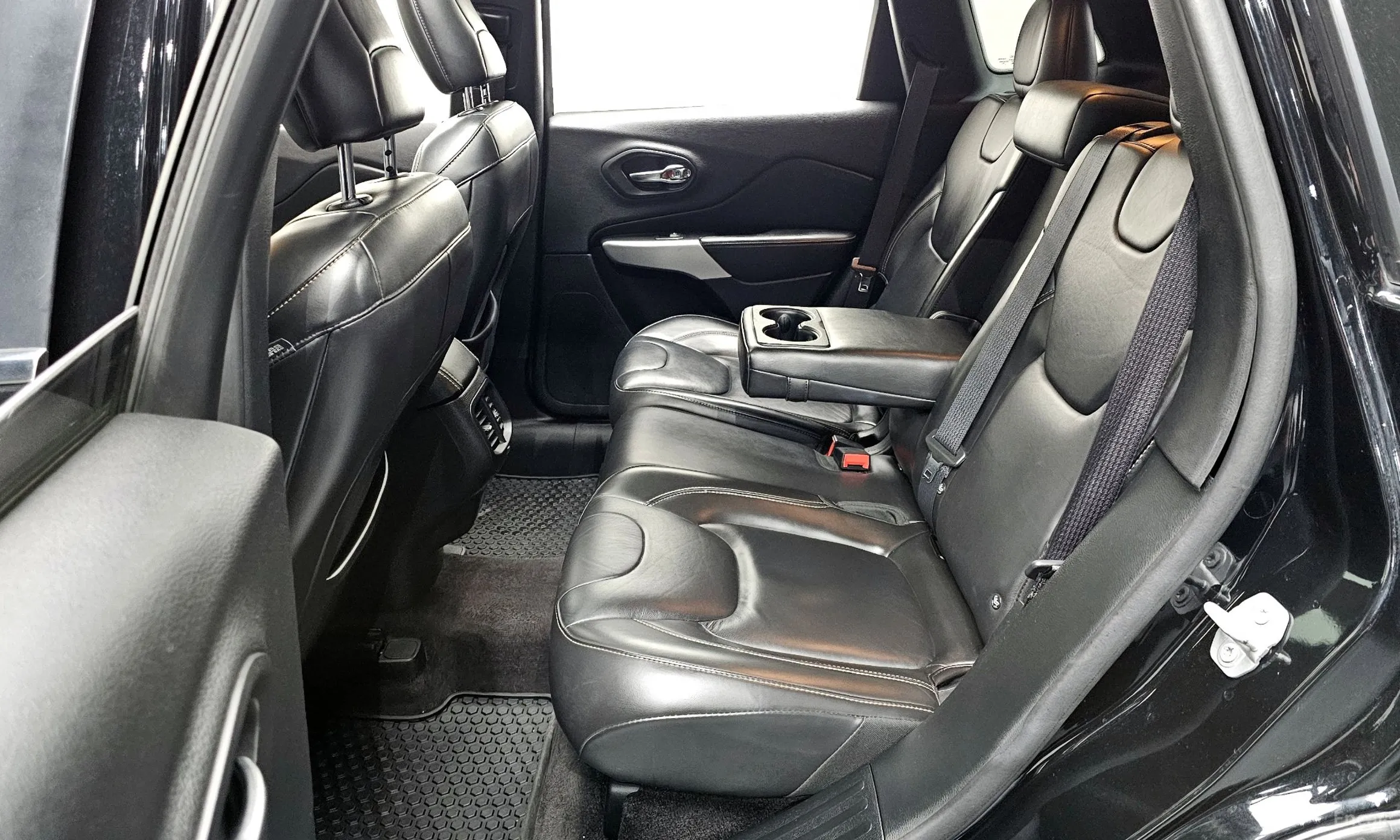 Jeep Cherokee (KL) превью 12